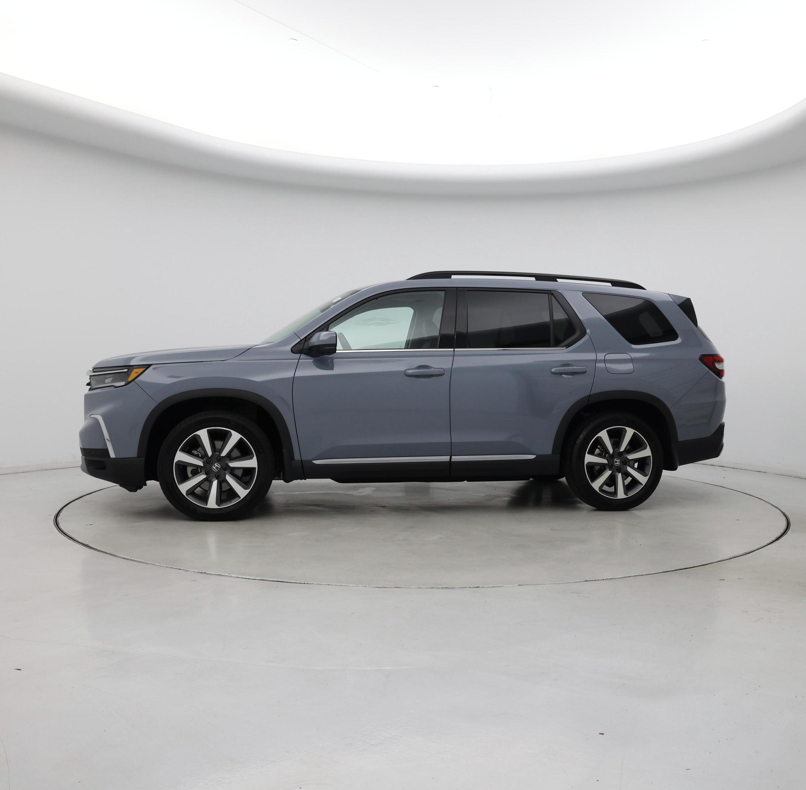 Thumbnail: 2023 Honda Pilot - 3