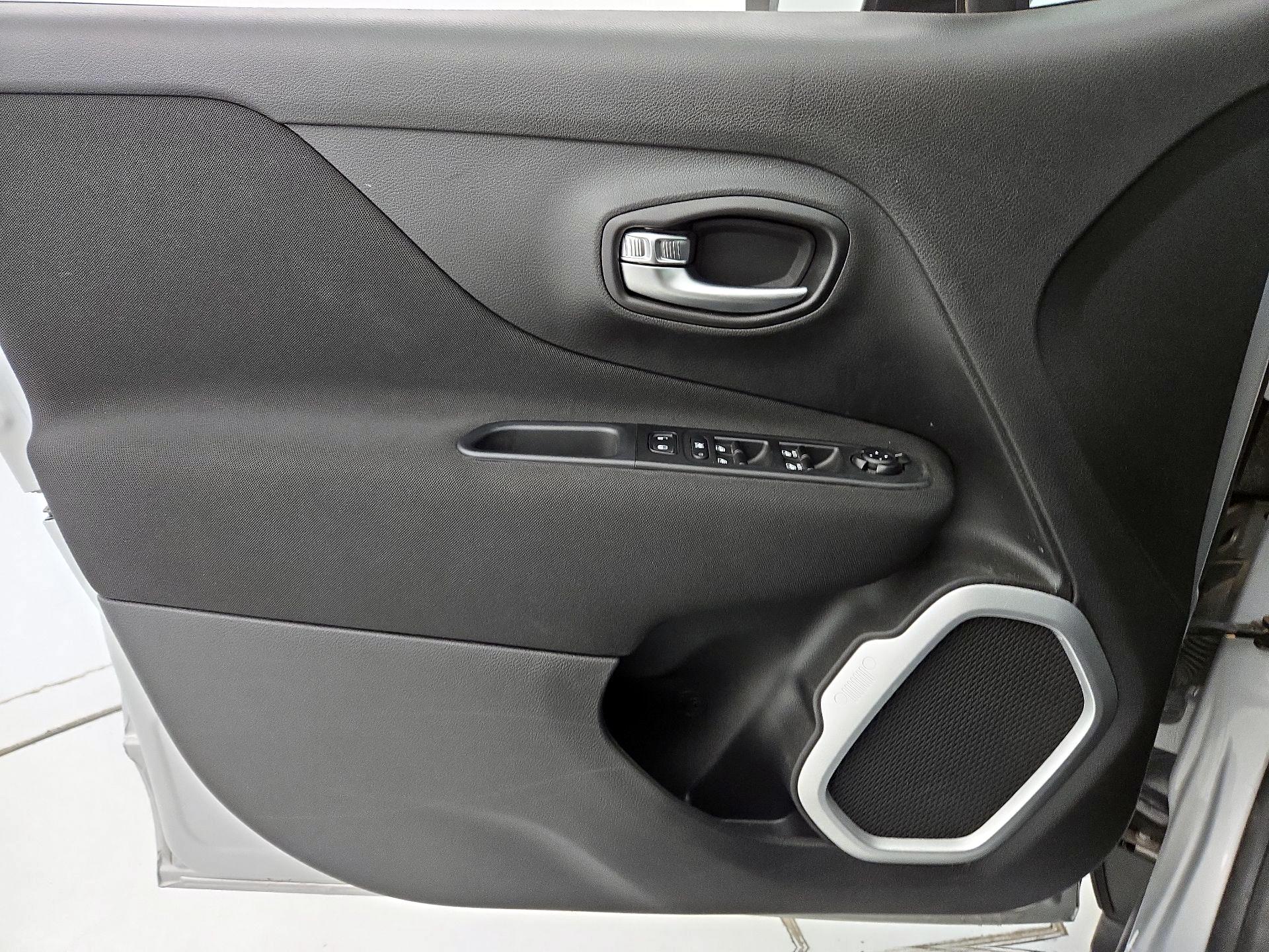 Thumbnail: 2021 Jeep Renegade - 12