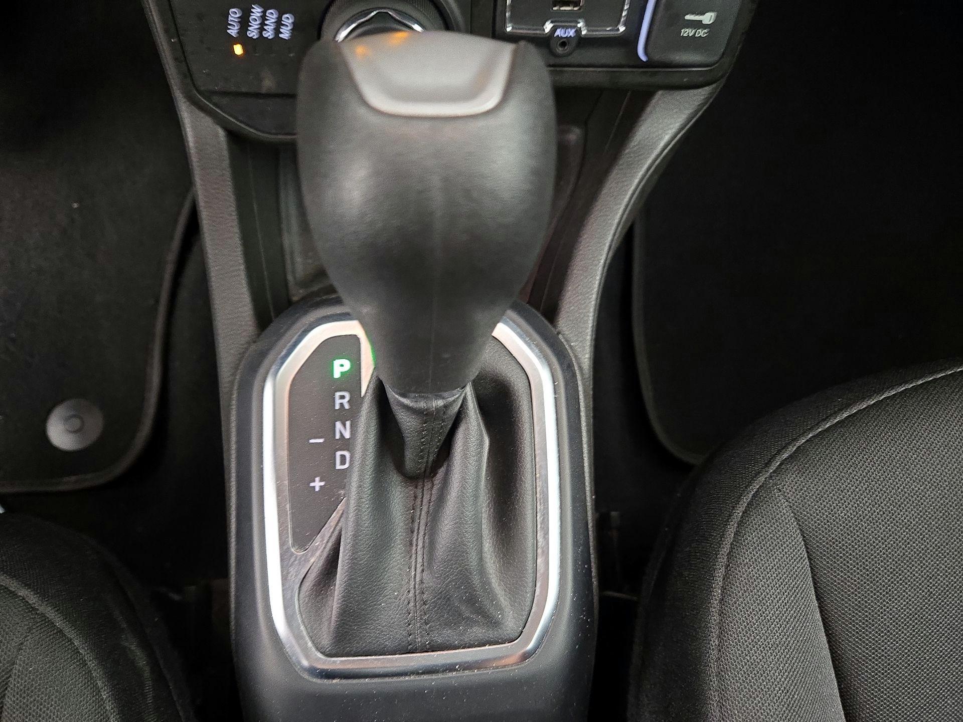 Thumbnail: 2021 Jeep Renegade - 17