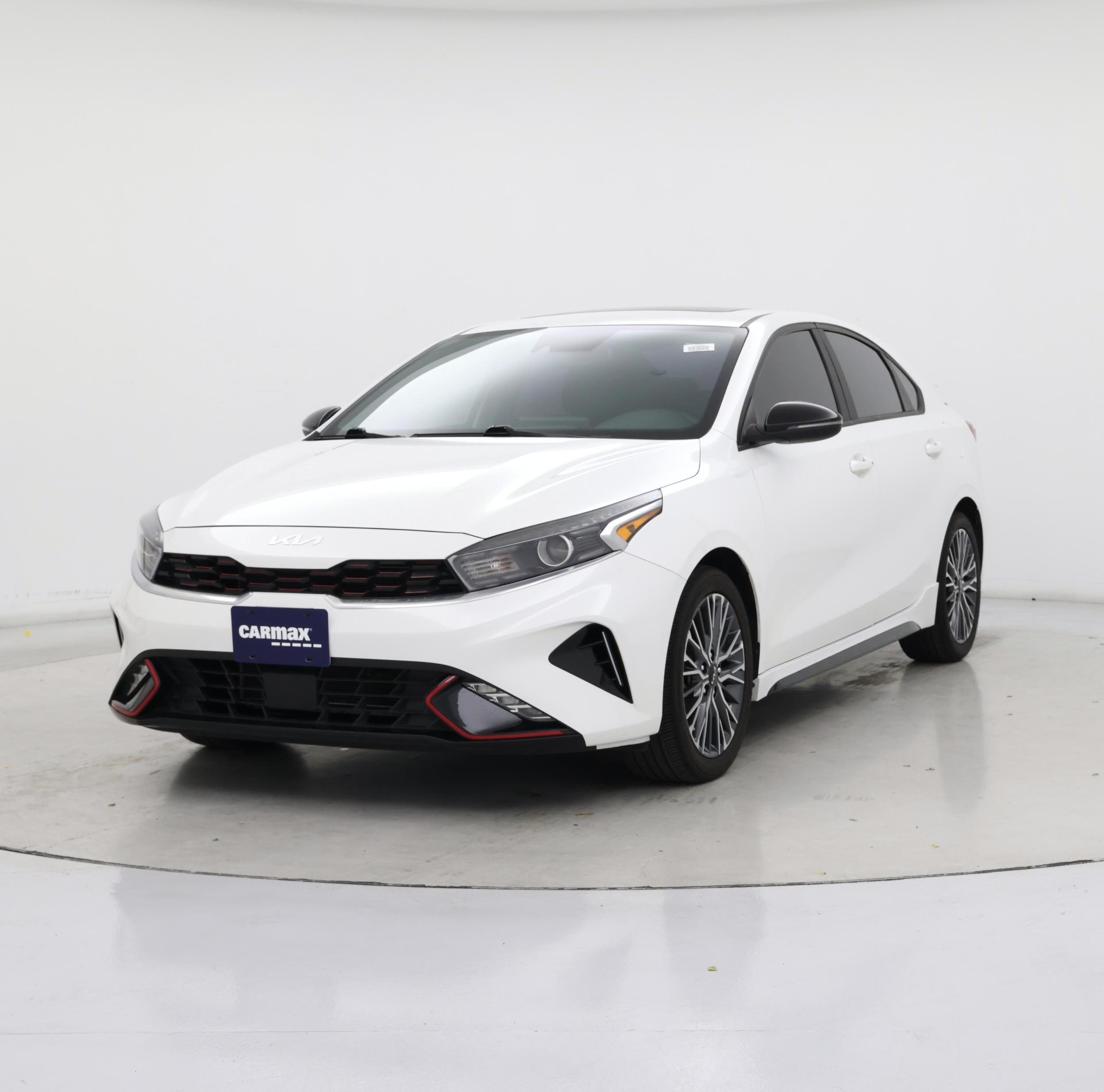 Thumbnail: 2023 Kia Forte - 4