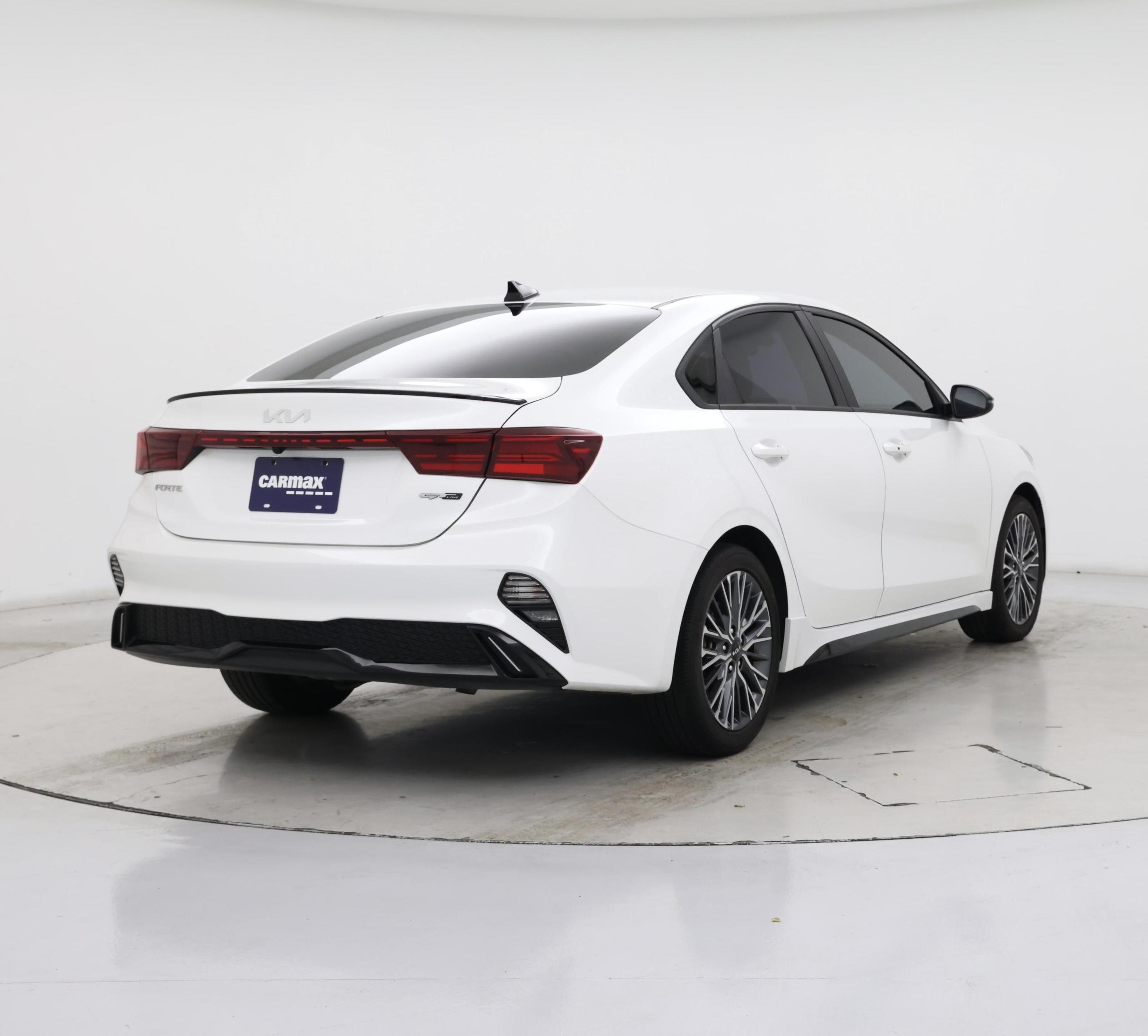 Thumbnail: 2023 Kia Forte - 8