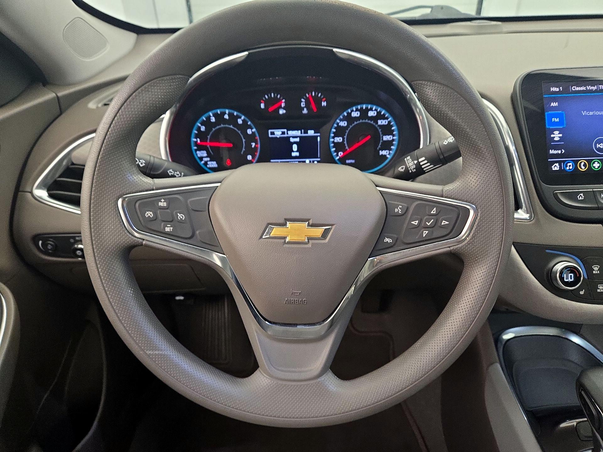 Thumbnail: 2021 Chevrolet Malibu - 10
