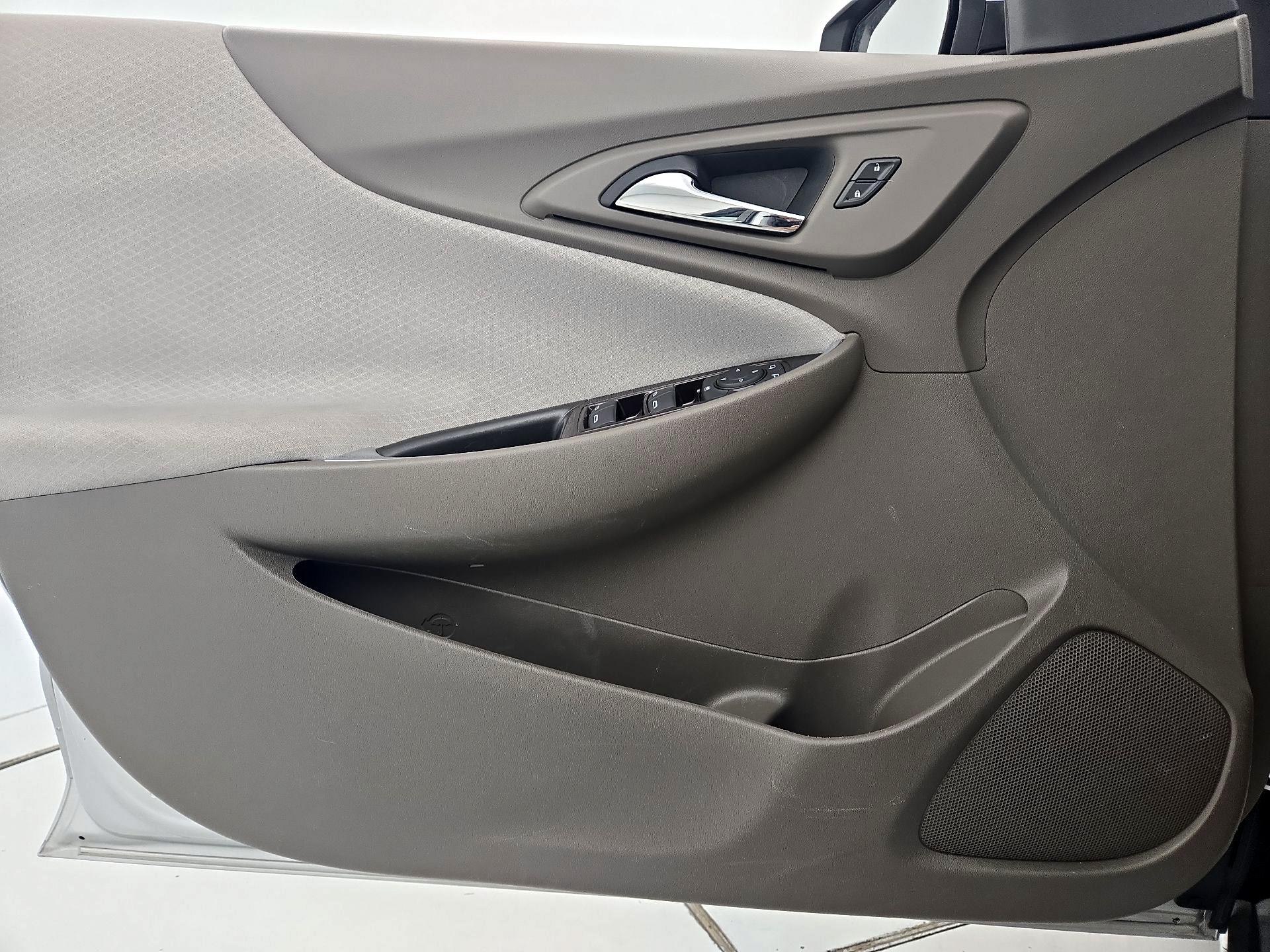 Thumbnail: 2021 Chevrolet Malibu - 12