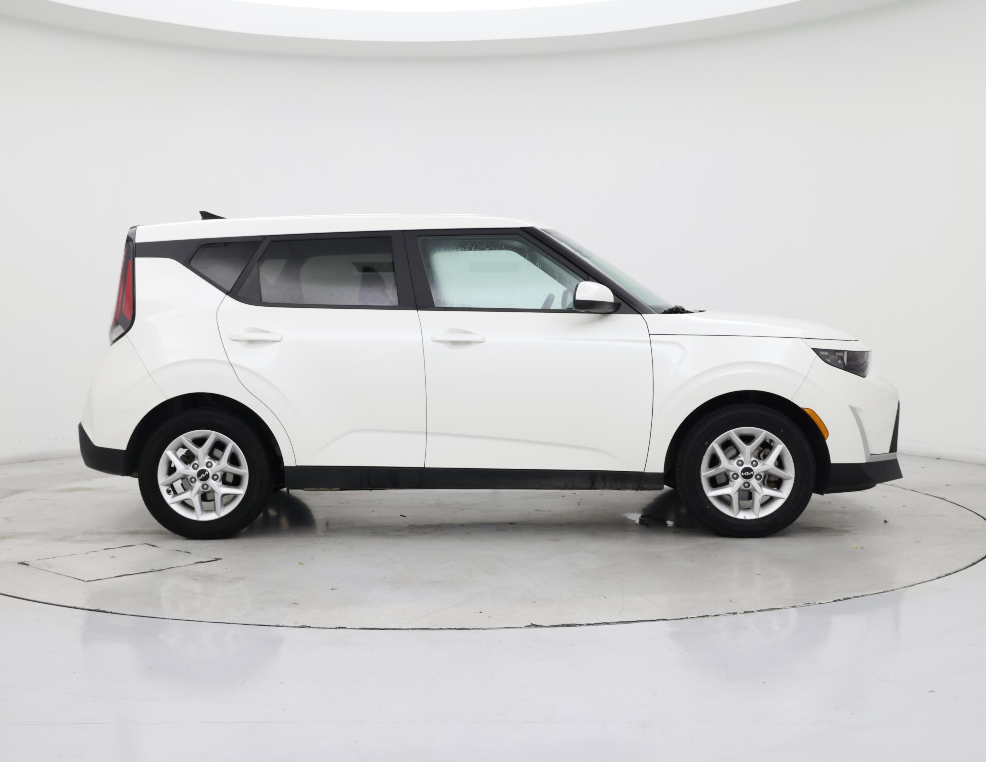 Thumbnail: 2023 Kia Soul - 7