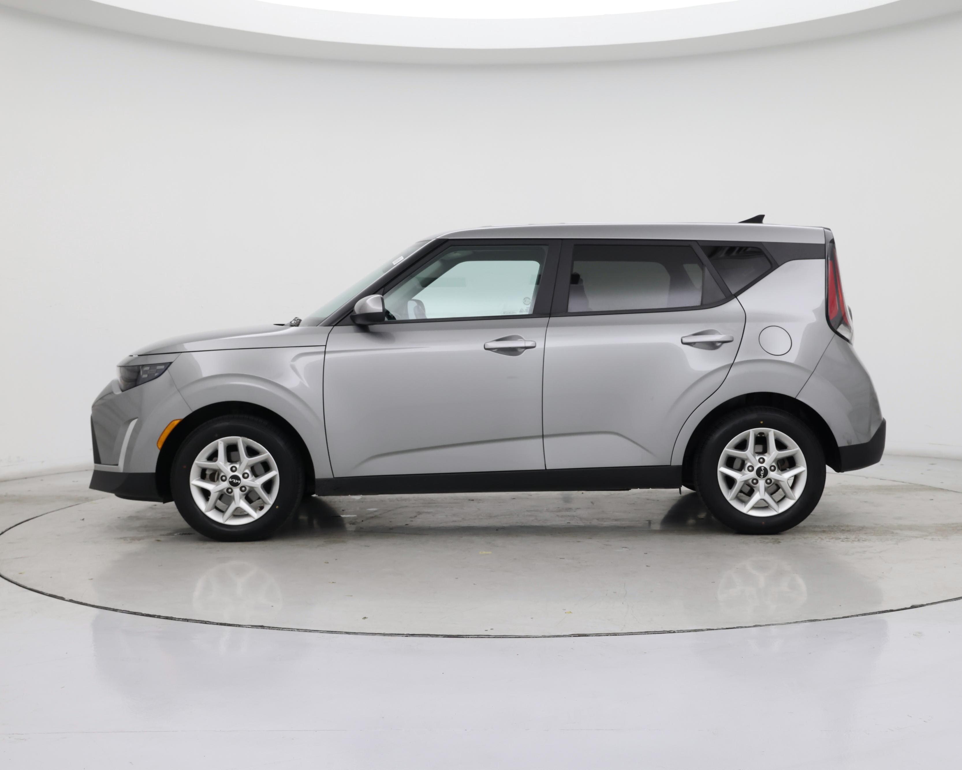 Thumbnail: 2023 Kia Soul - 3