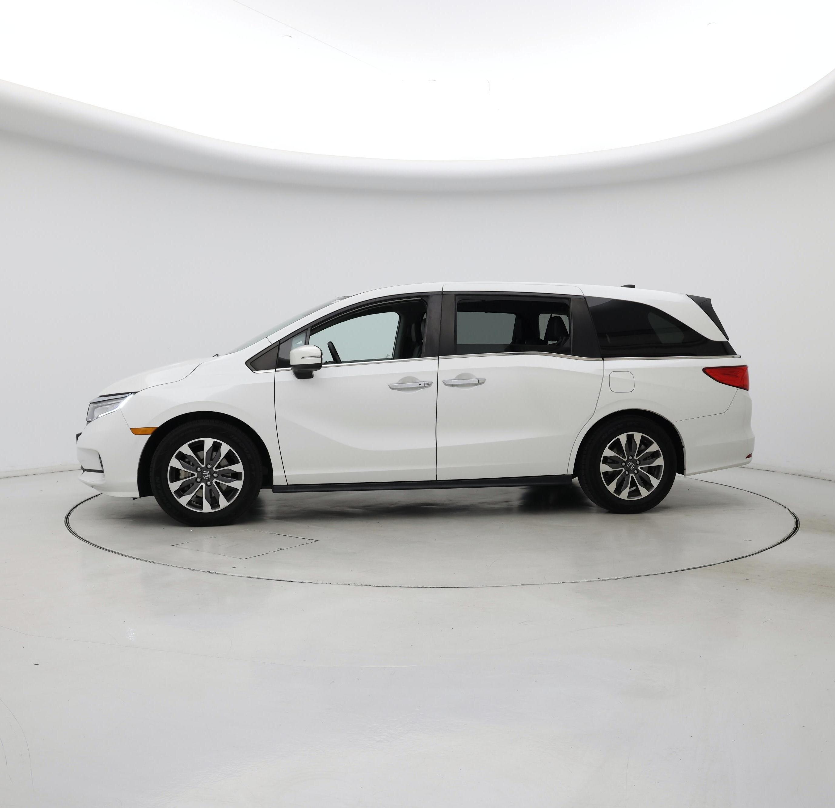 Thumbnail: 2021 Honda Odyssey - 3