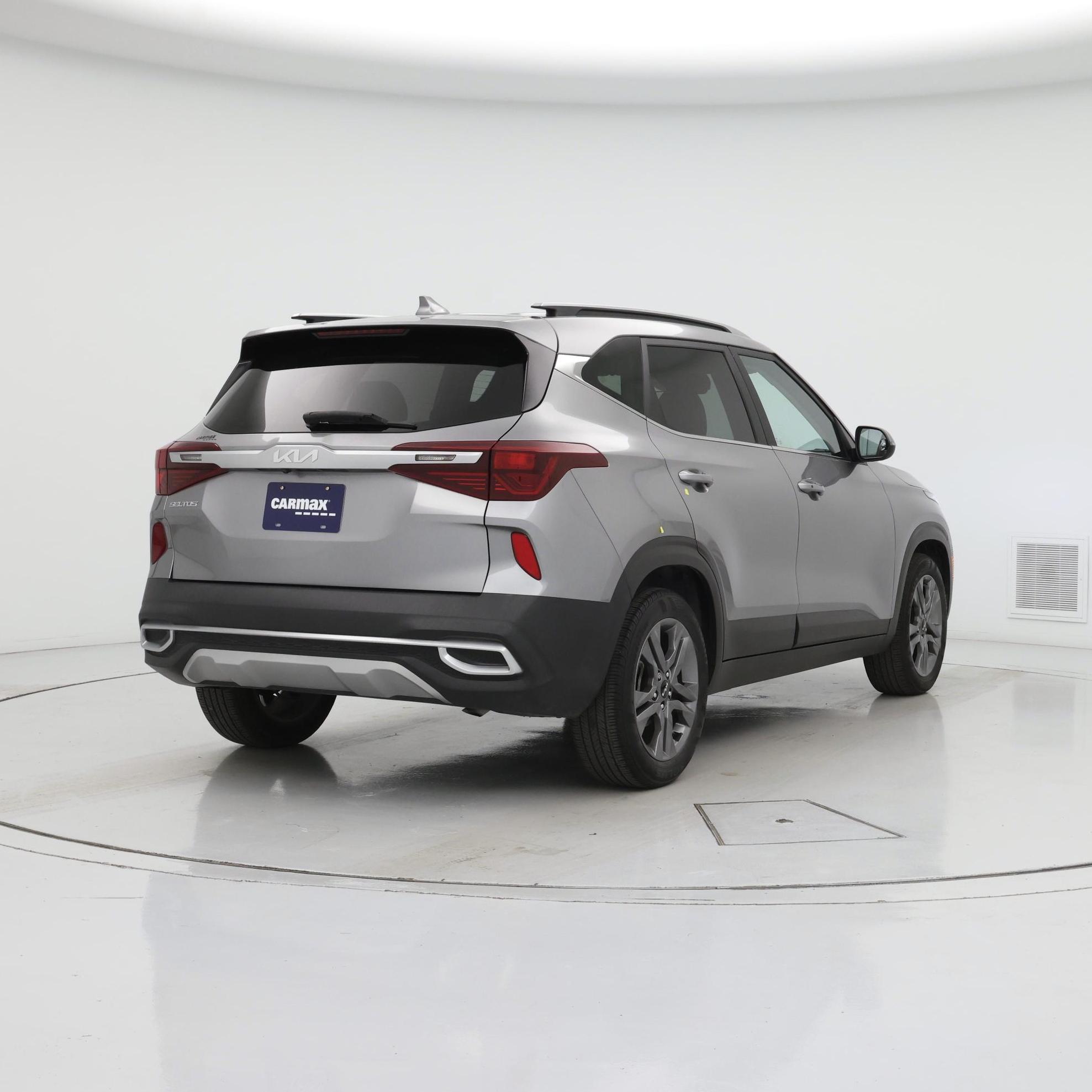 Thumbnail: 2022 Kia Seltos - 8