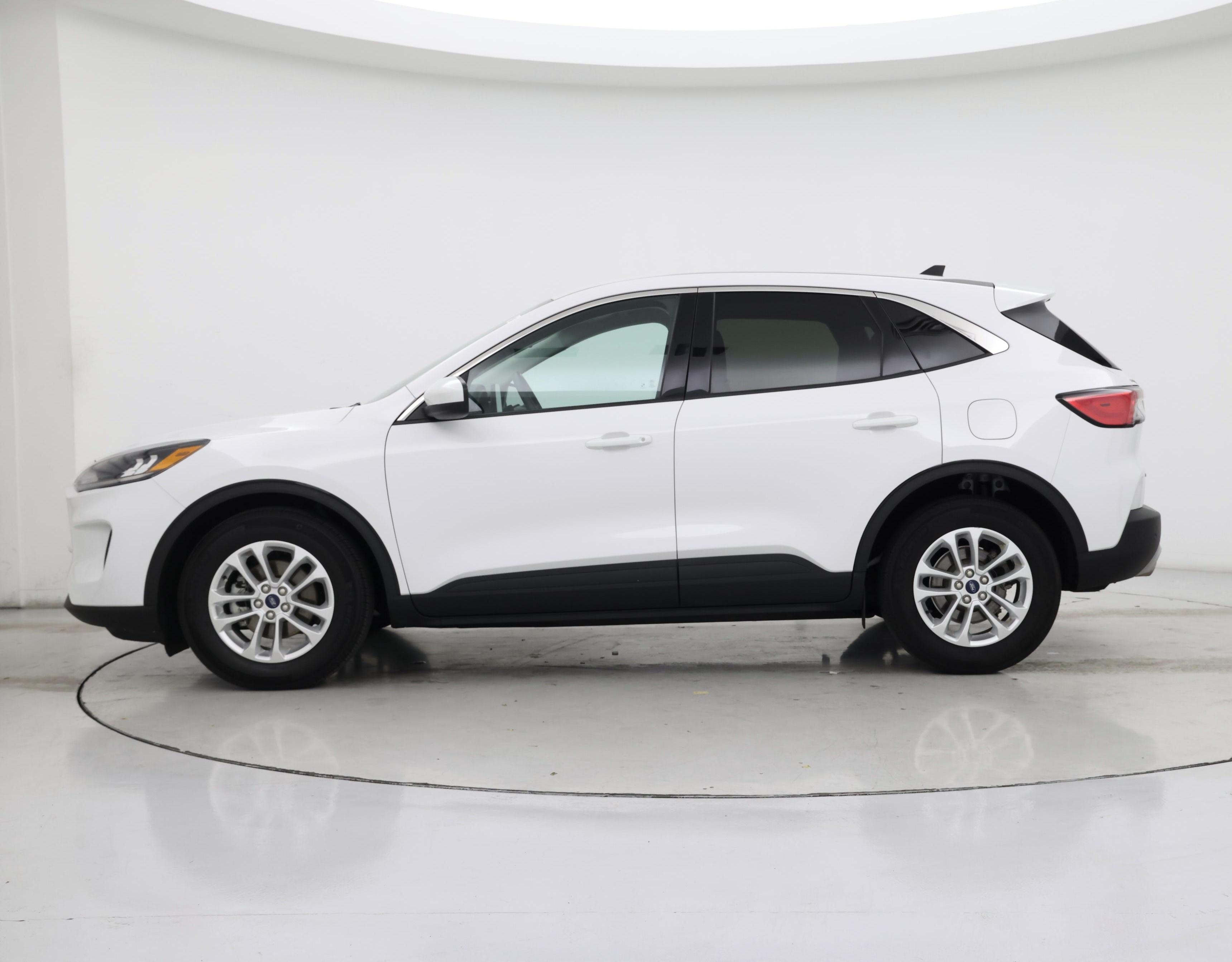 Thumbnail: 2021 Ford Escape - 3