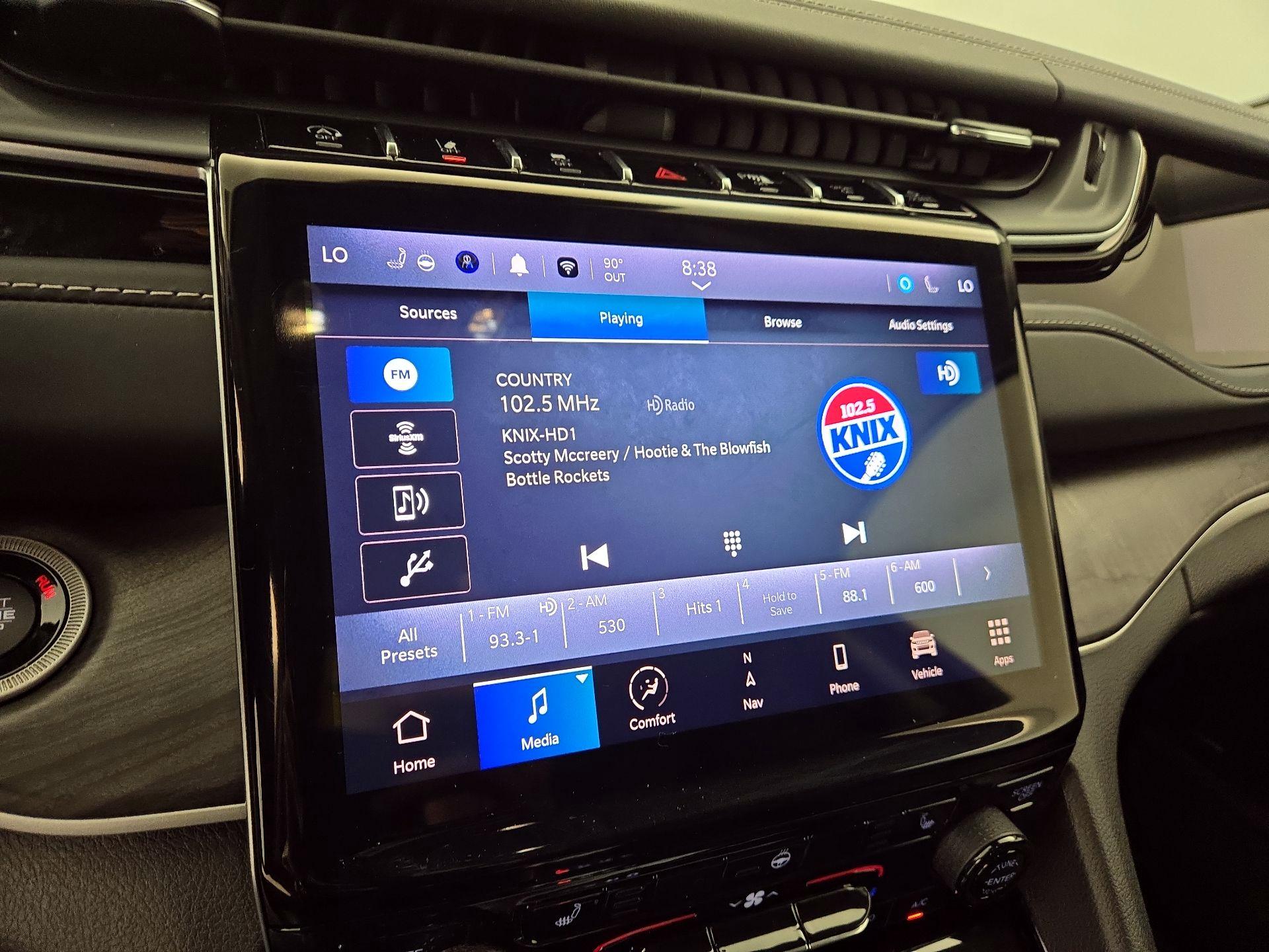 Thumbnail: 2022 Jeep Grand Cherokee L - 16