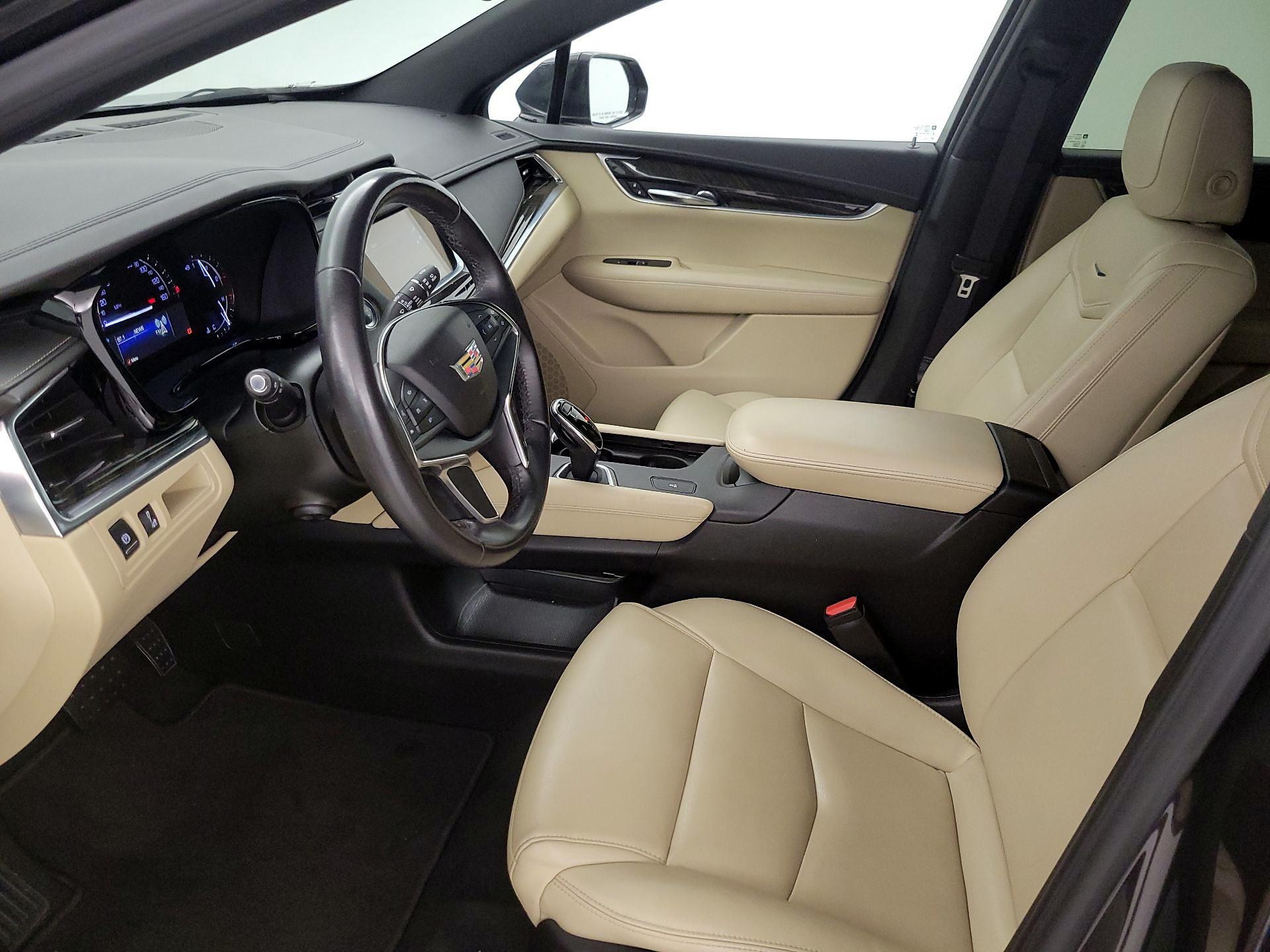 Thumbnail: 2018 Cadillac XT5 - 11