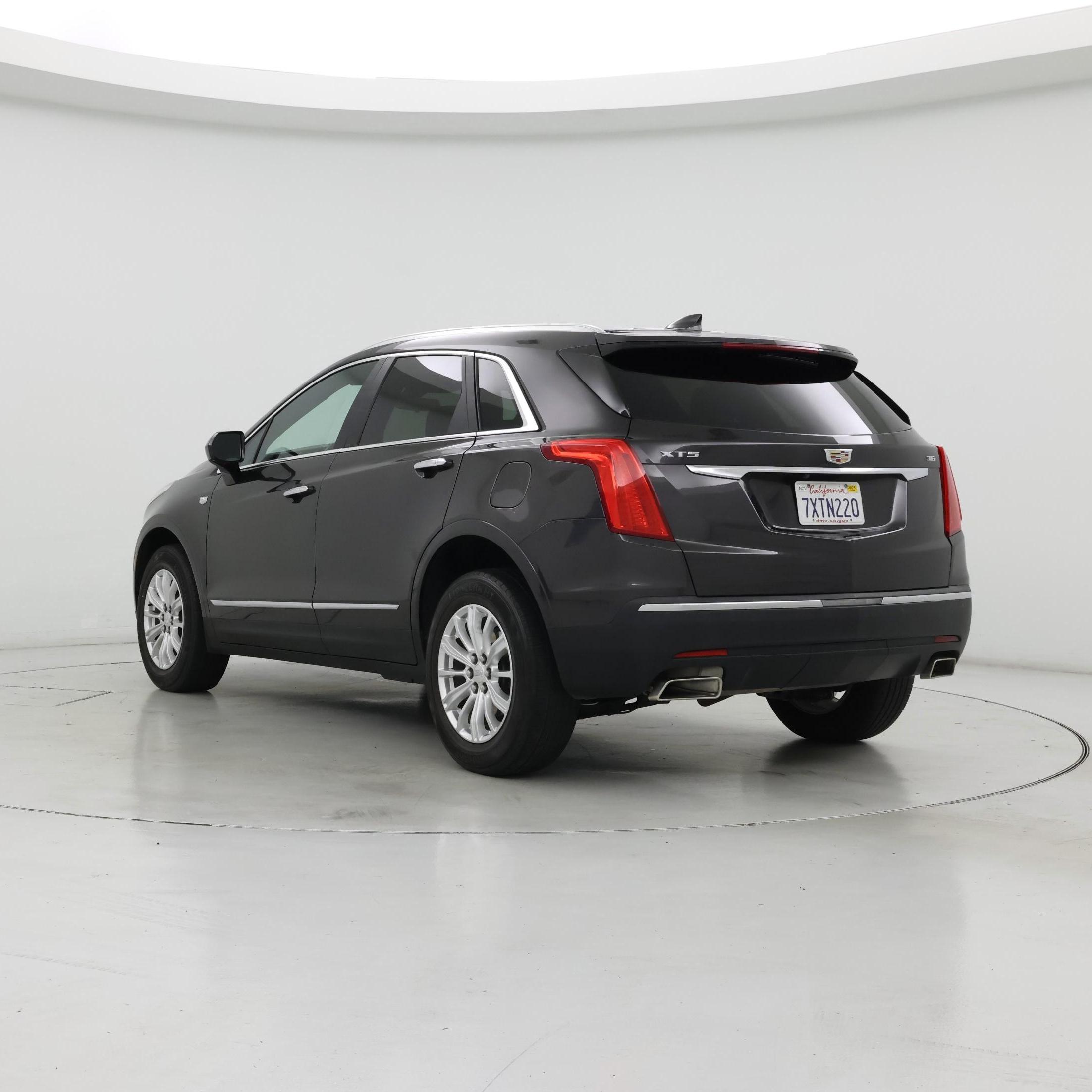 Thumbnail: 2018 Cadillac XT5 - 2