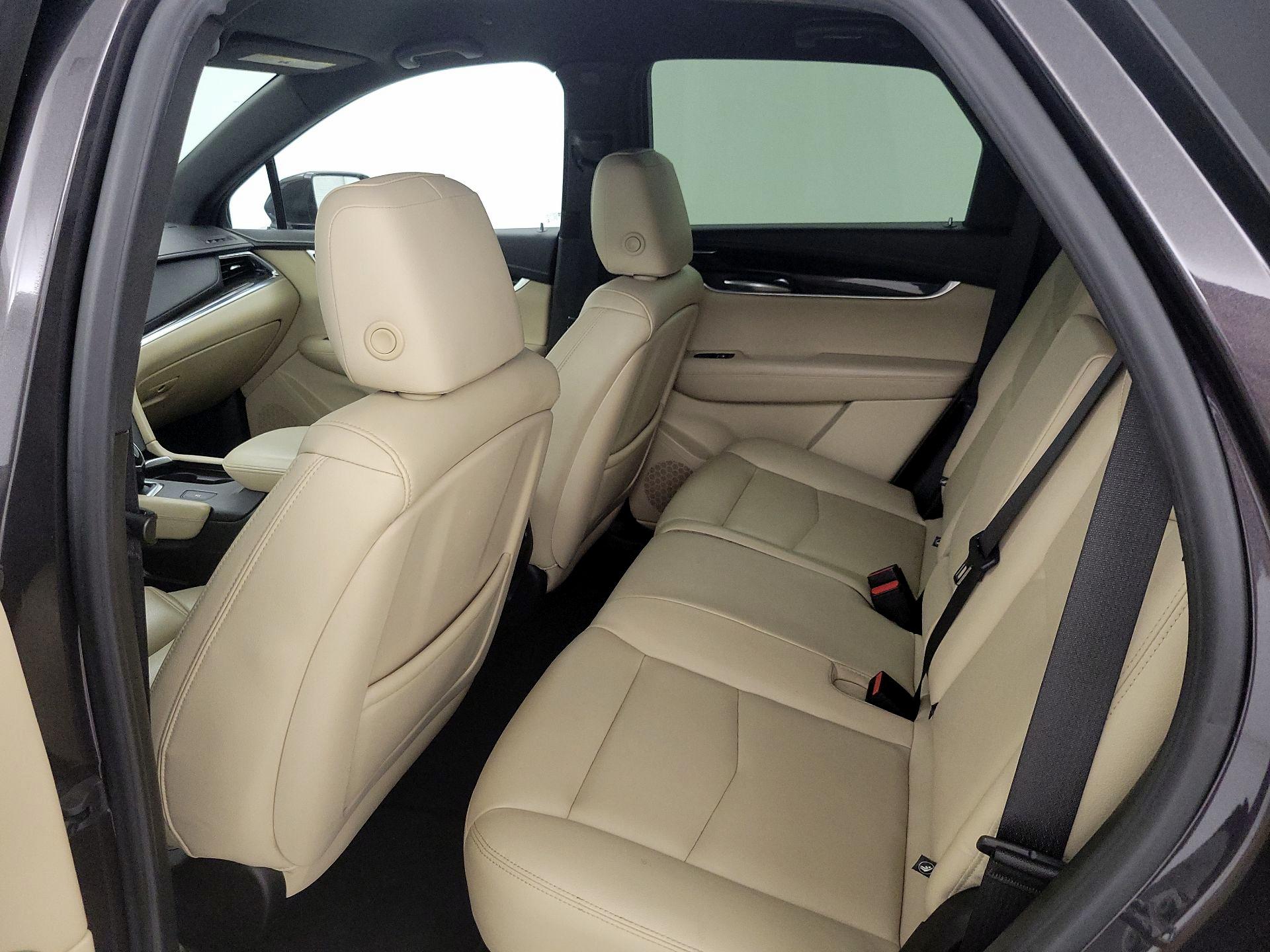 Thumbnail: 2018 Cadillac XT5 - 19