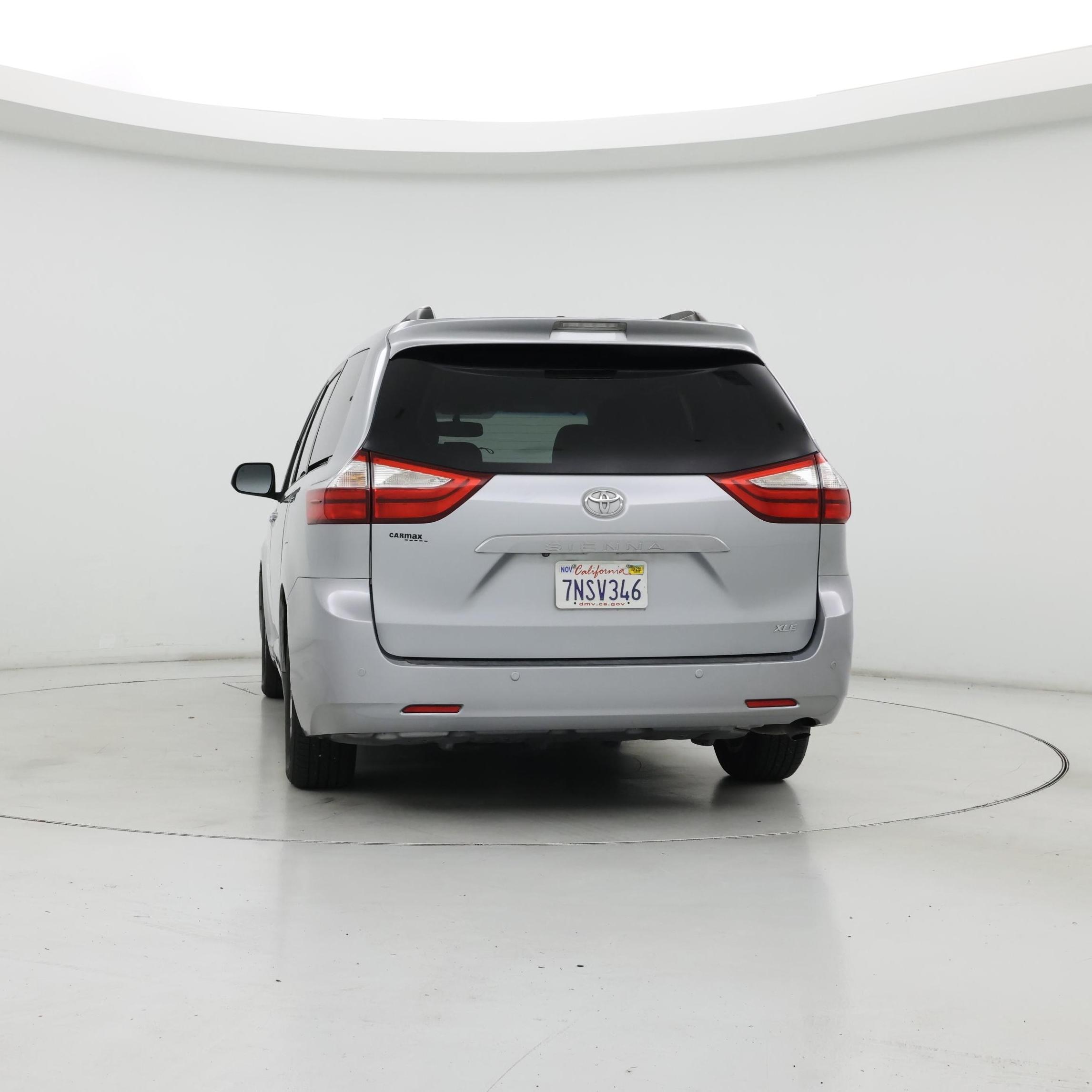 Thumbnail: 2015 Toyota Sienna - 6