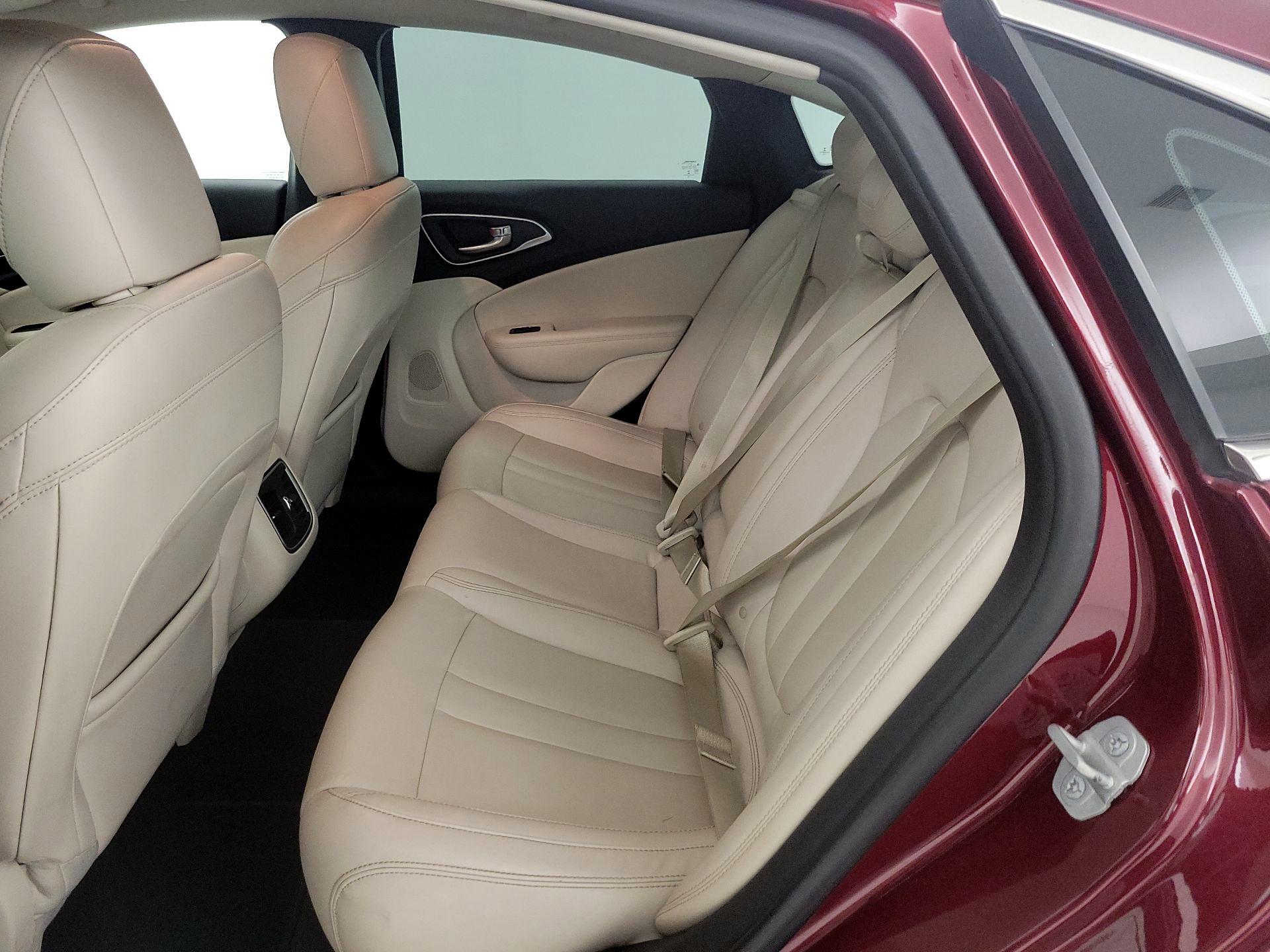 Thumbnail: 2015 Chrysler 200 - 20