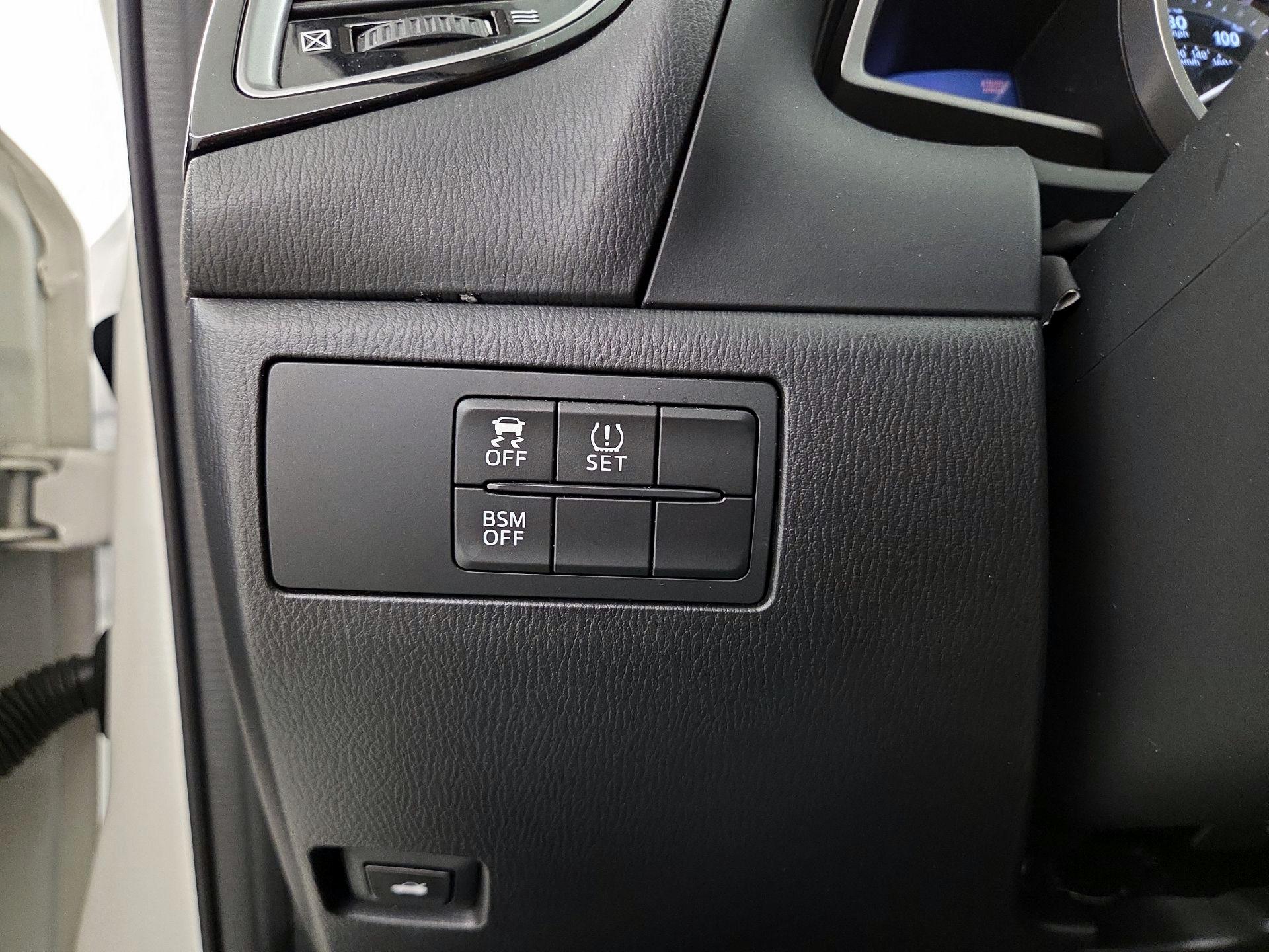 Thumbnail: 2014 Mazda Mazda3 - 13