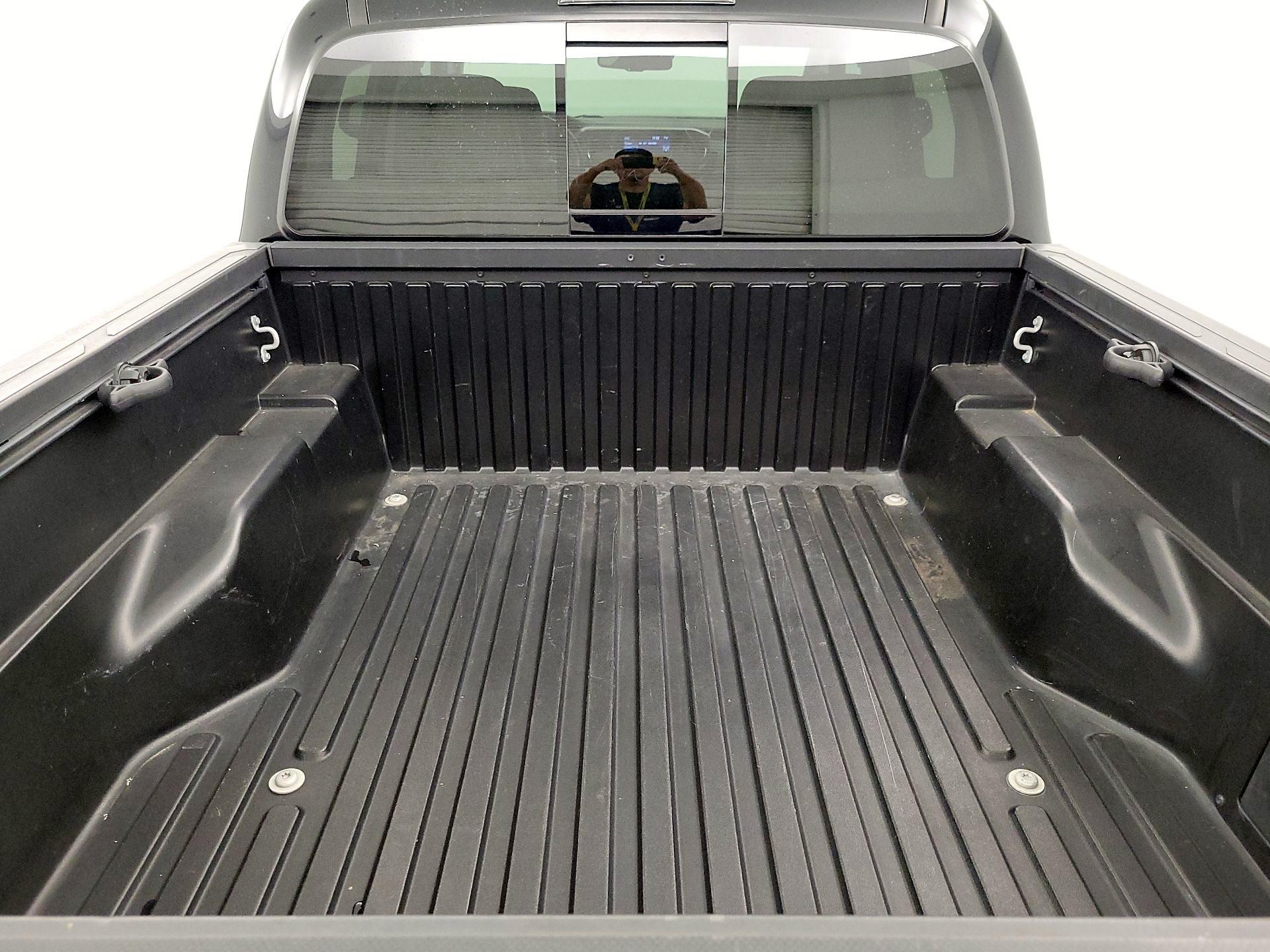 Thumbnail: 2022 Toyota Tacoma - 20