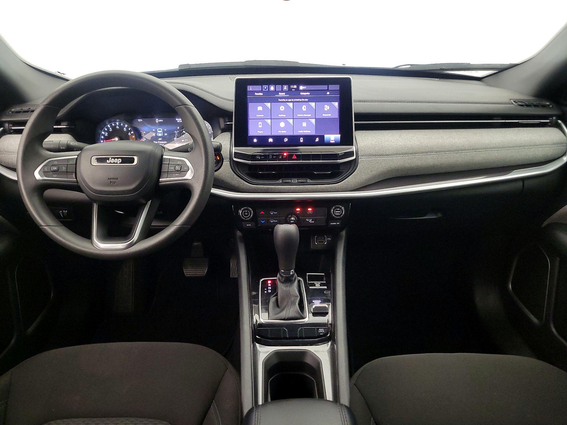 Thumbnail: 2023 Jeep Compass - 9