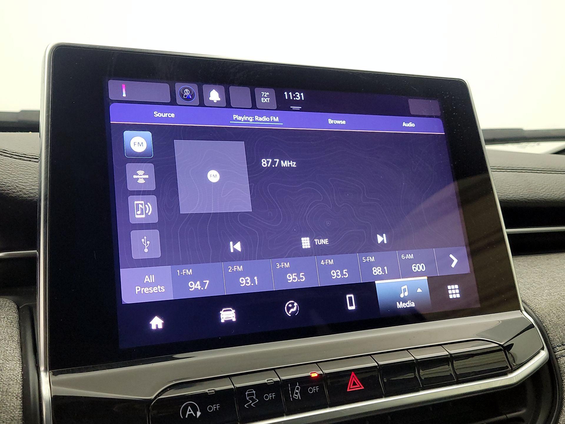 Thumbnail: 2023 Jeep Compass - 15