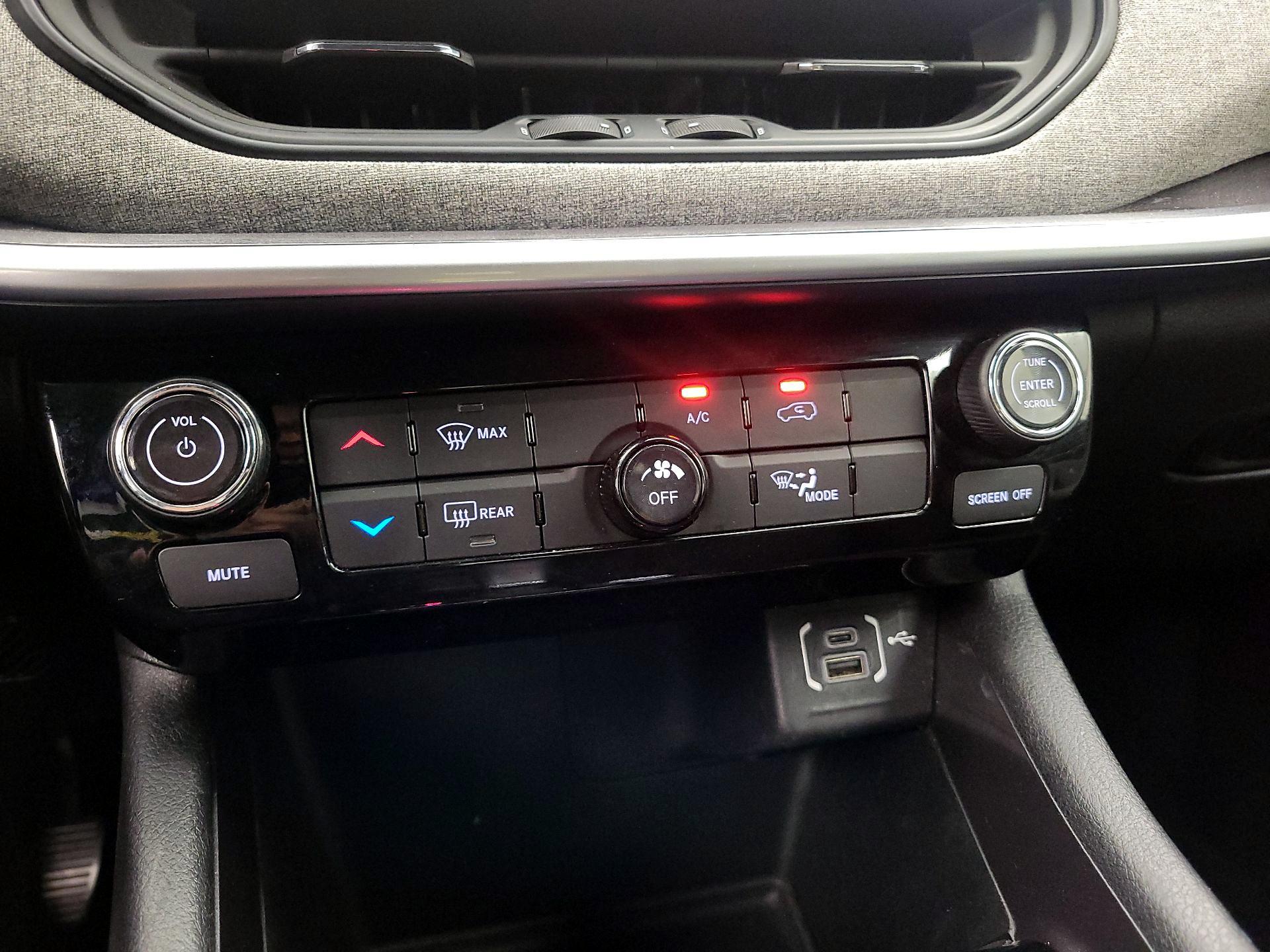 Thumbnail: 2023 Jeep Compass - 16