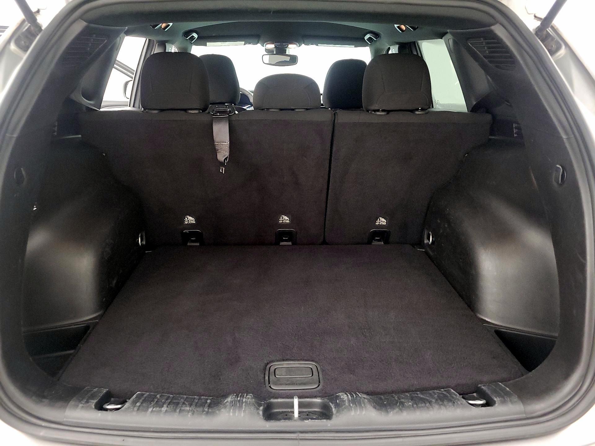 Thumbnail: 2023 Jeep Compass - 20