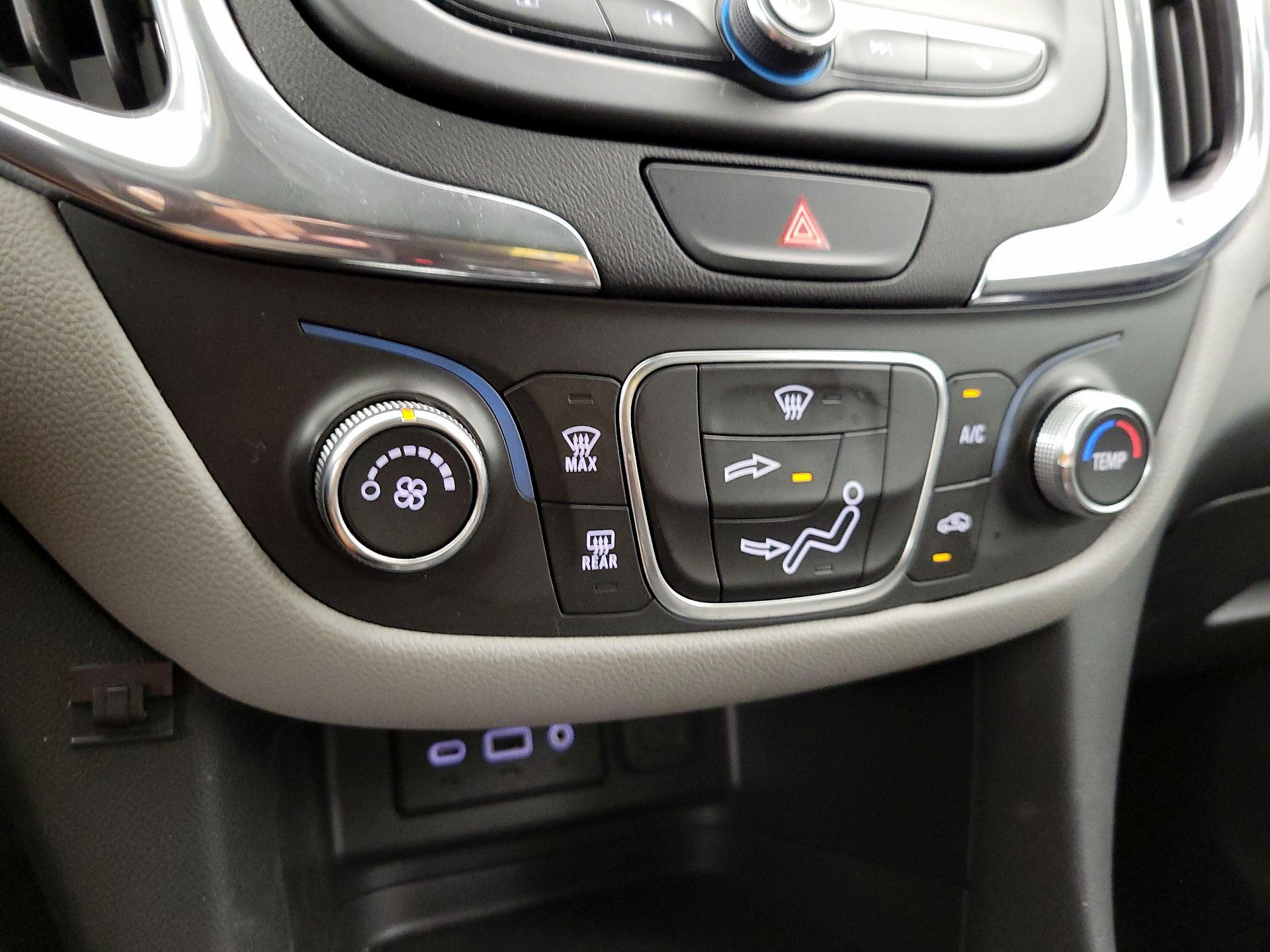 Thumbnail: 2020 Chevrolet Equinox - 16