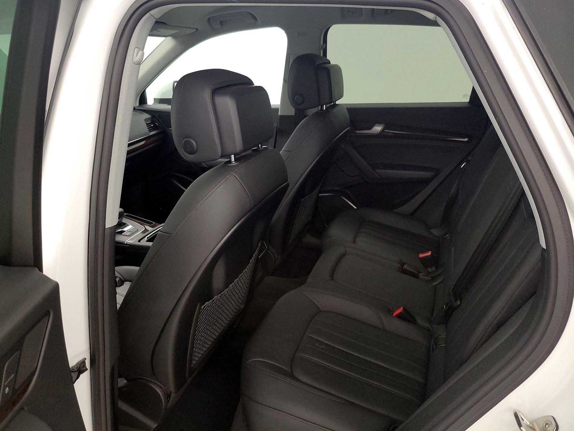 Thumbnail: 2020 Audi Q5 - 19