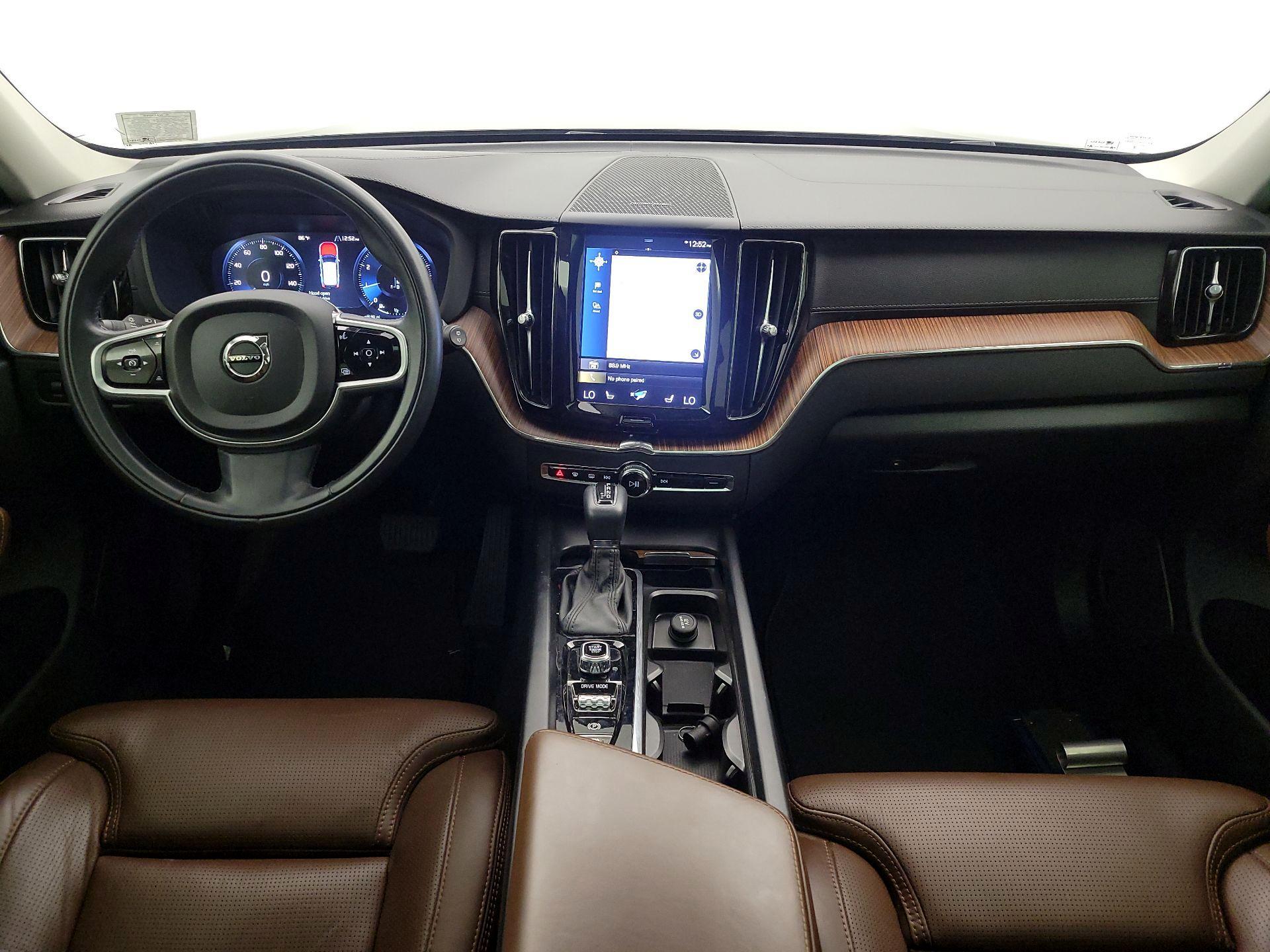 Thumbnail: 2020 Volvo XC60 - 9