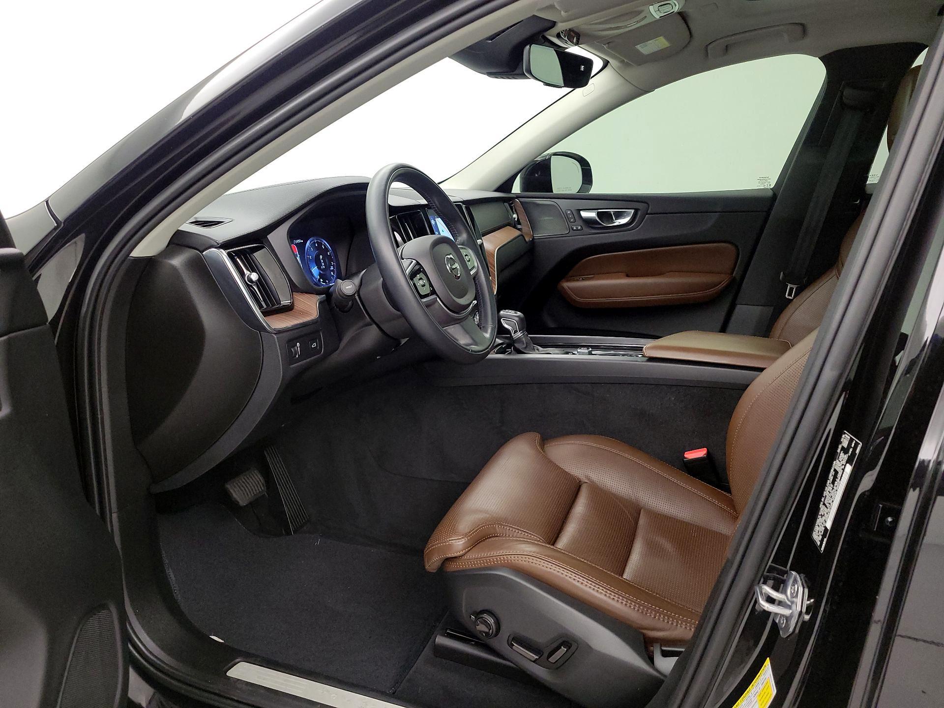 Thumbnail: 2020 Volvo XC60 - 11