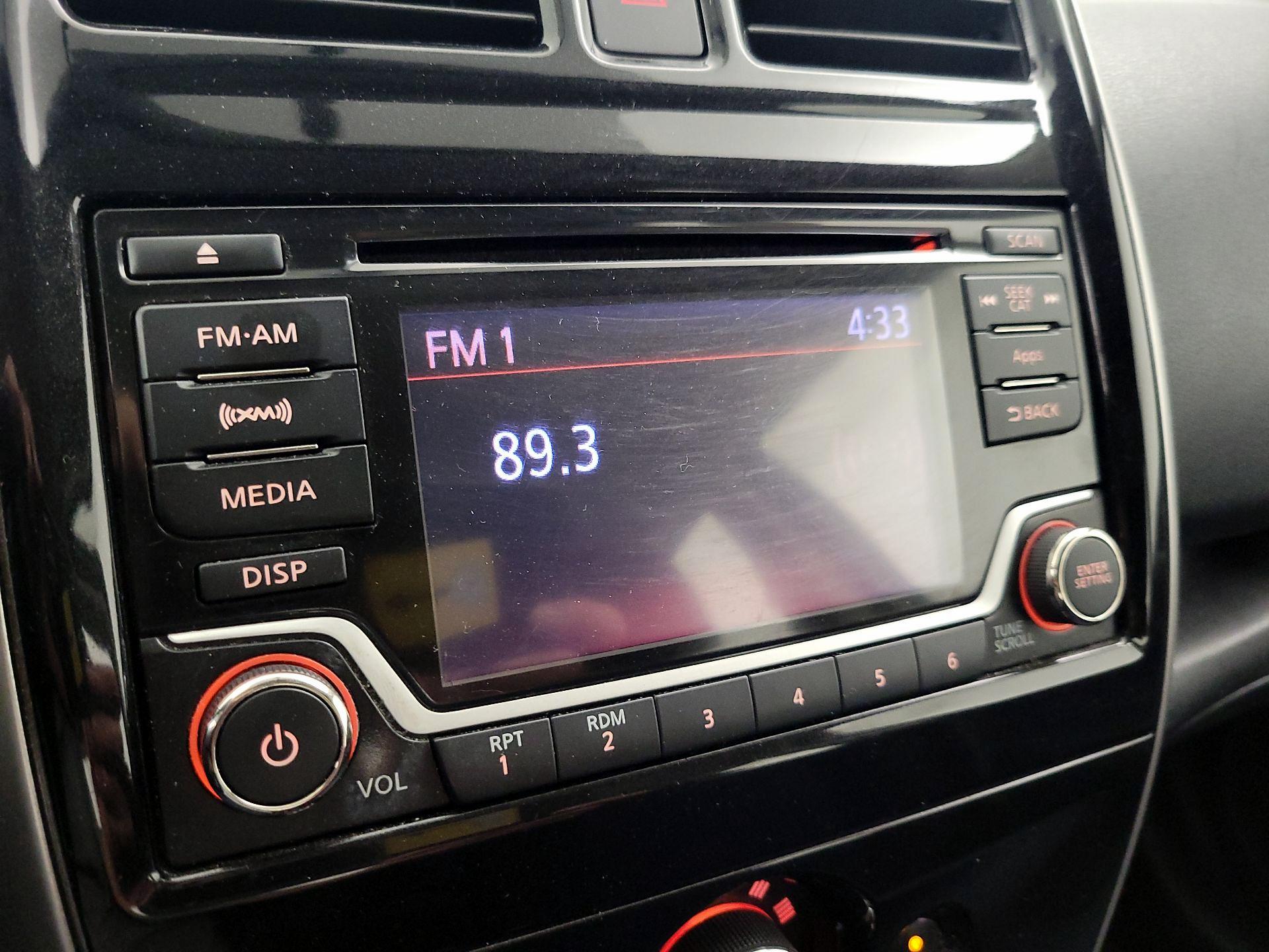 Thumbnail: 2016 Nissan Versa Note - 15