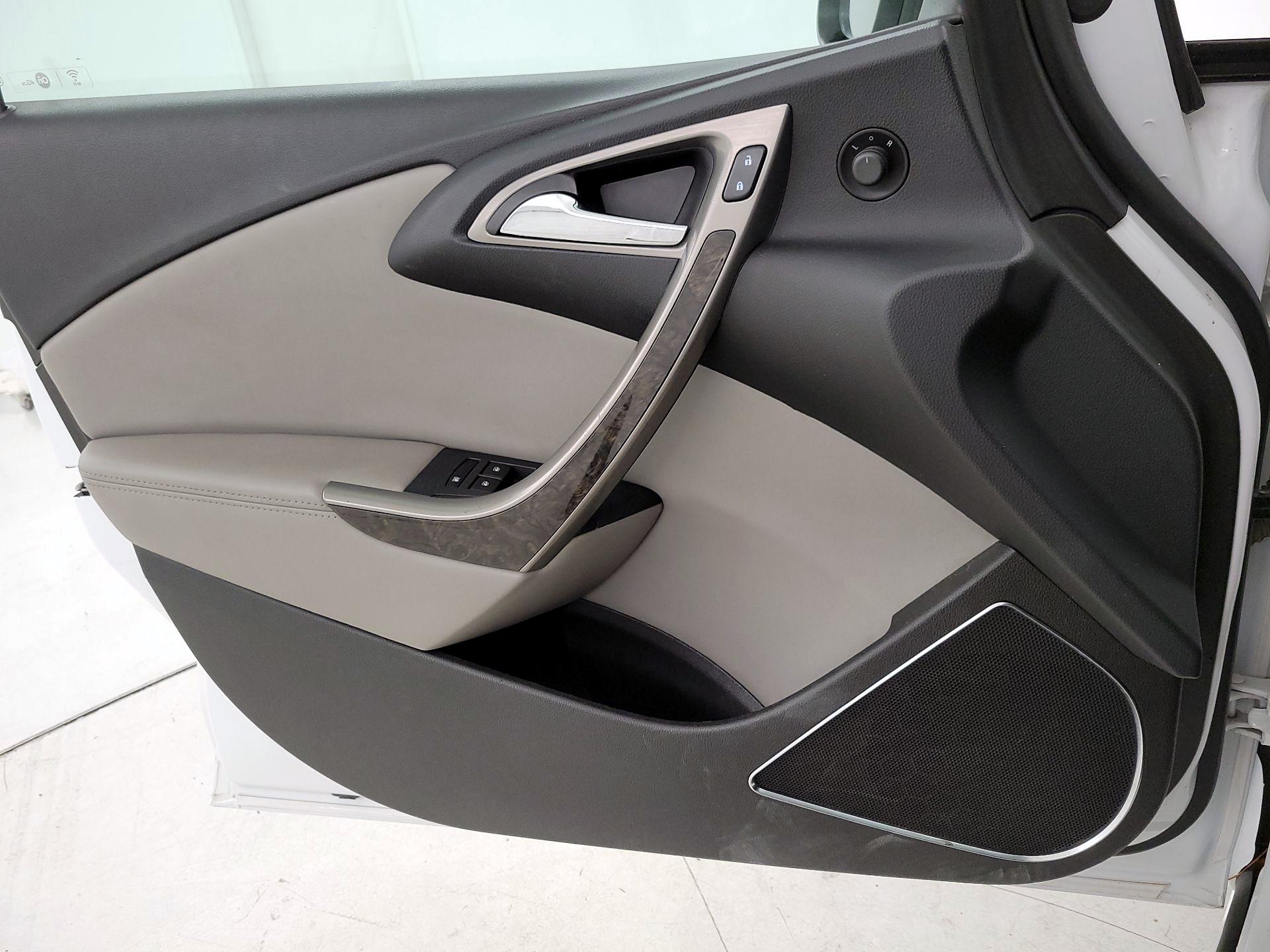 Thumbnail: 2017 Buick Verano - 12
