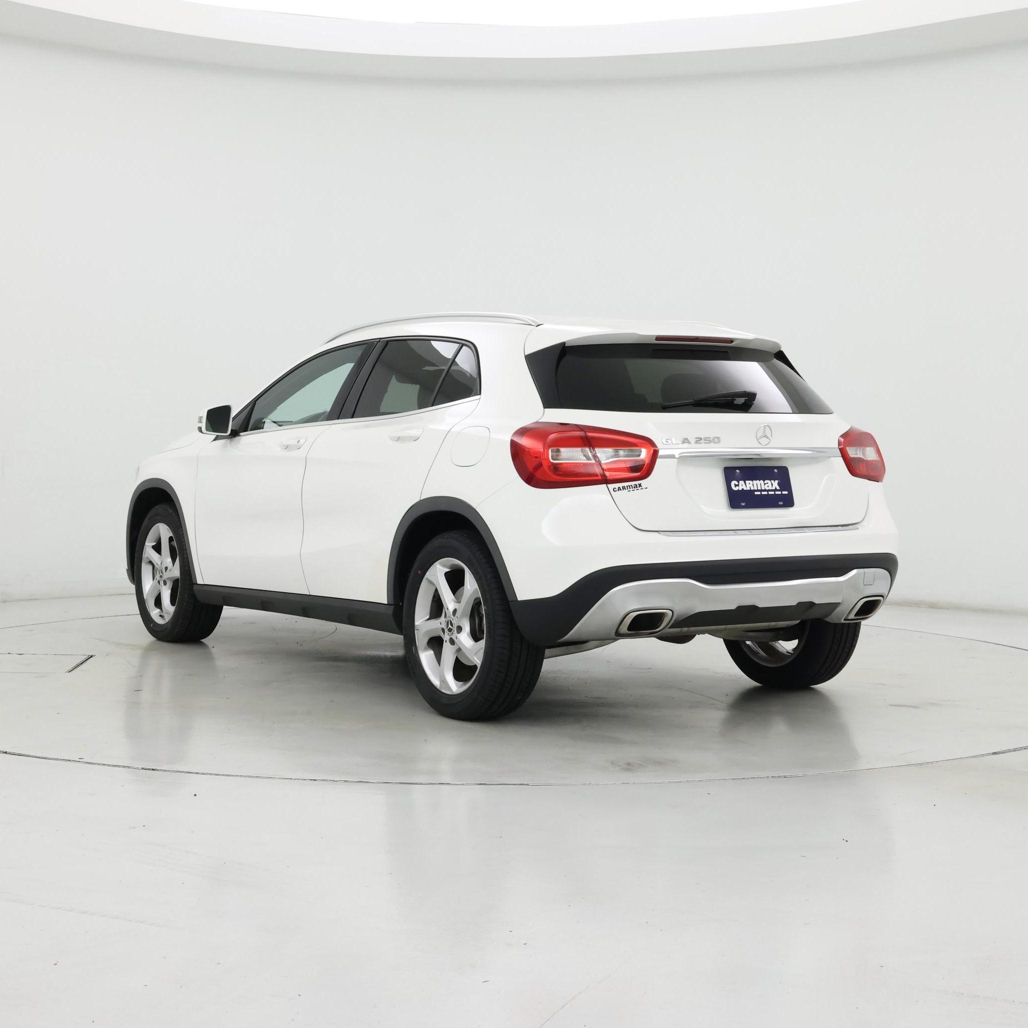 Thumbnail: 2019 Mercedes-Benz GLA - 2