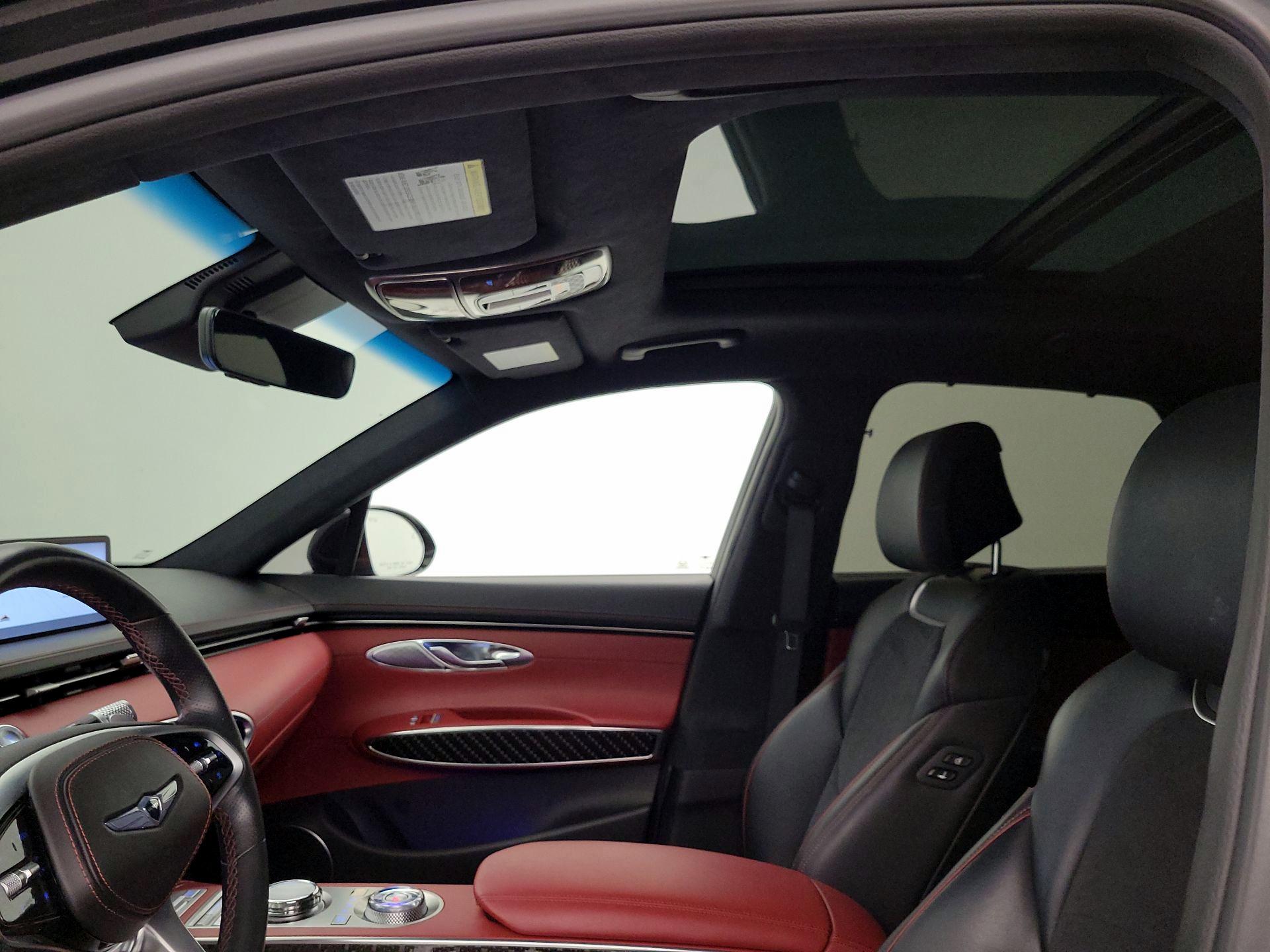 Thumbnail: 2022 Genesis GV70 - 20