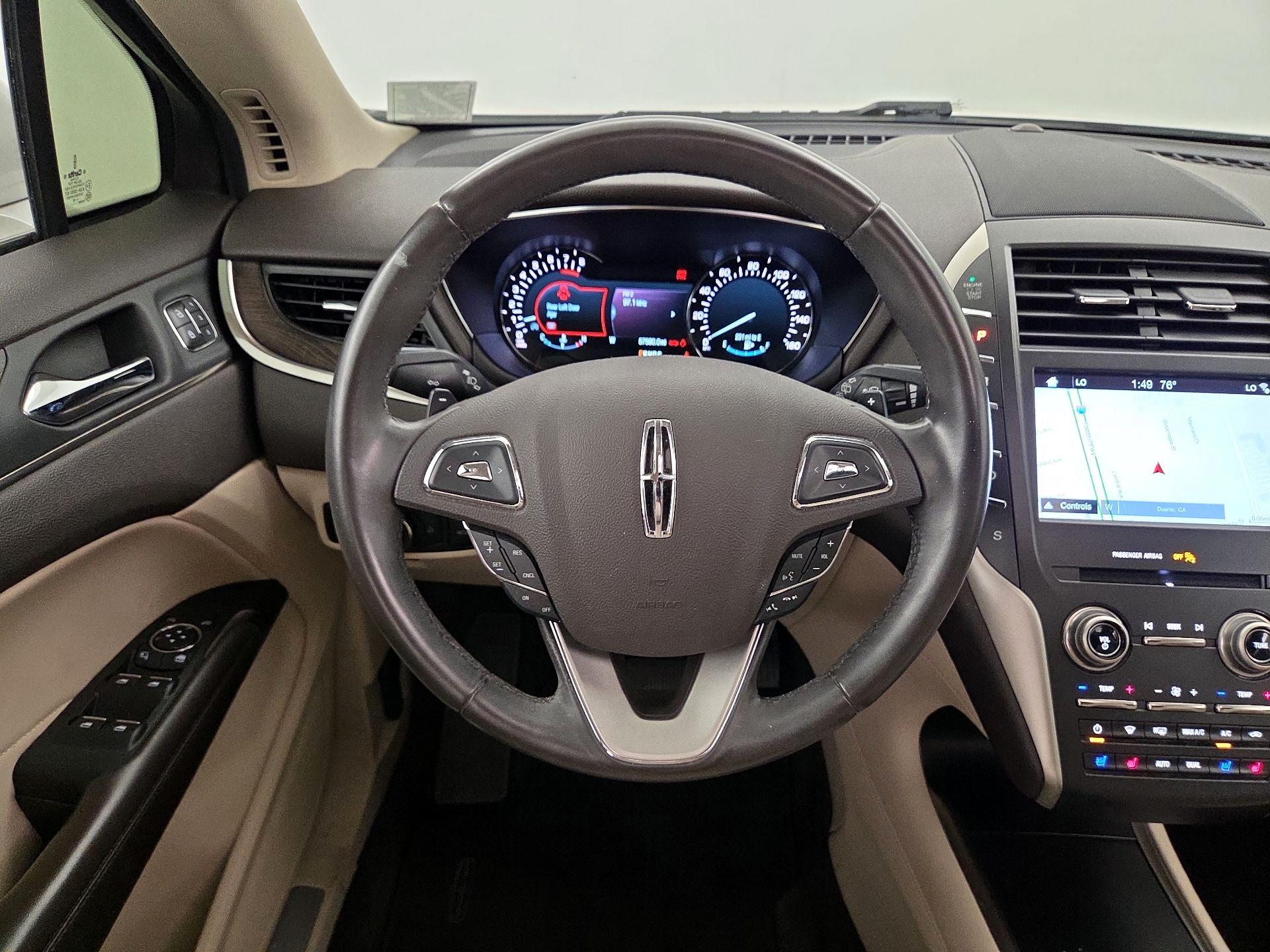 Thumbnail: 2017 Lincoln MKC - 10