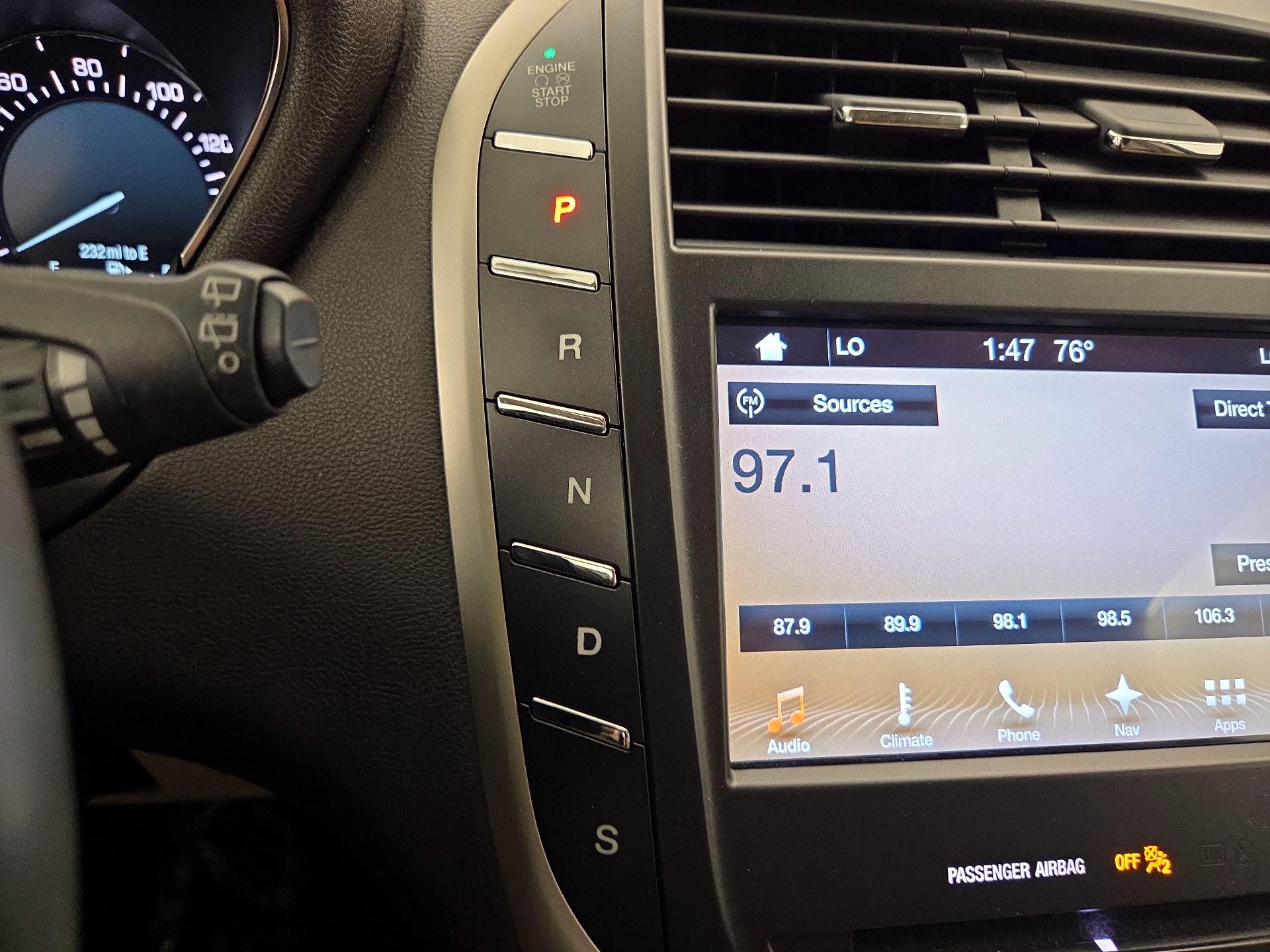 Thumbnail: 2017 Lincoln MKC - 18