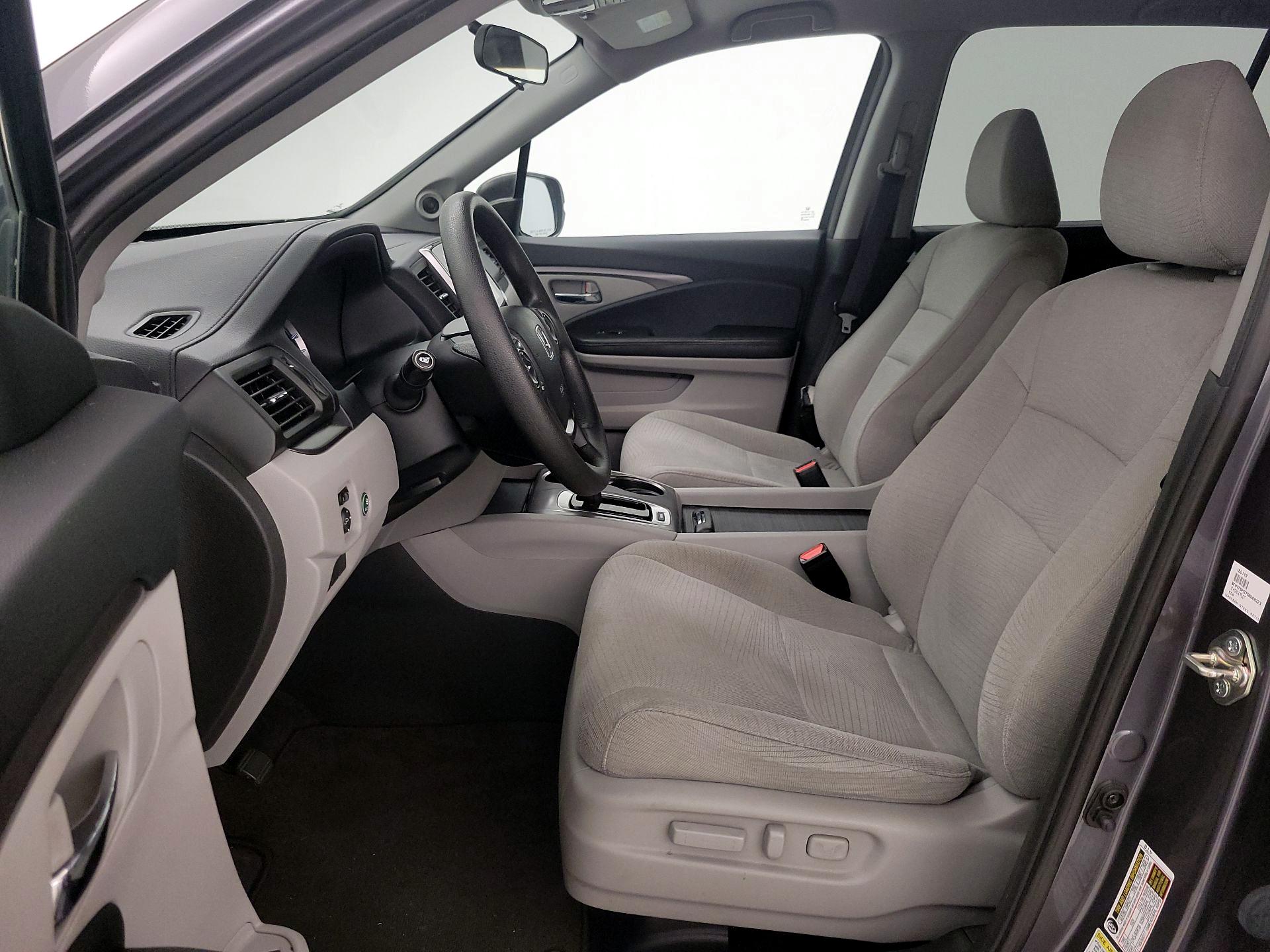 Thumbnail: 2016 Honda Pilot - 11