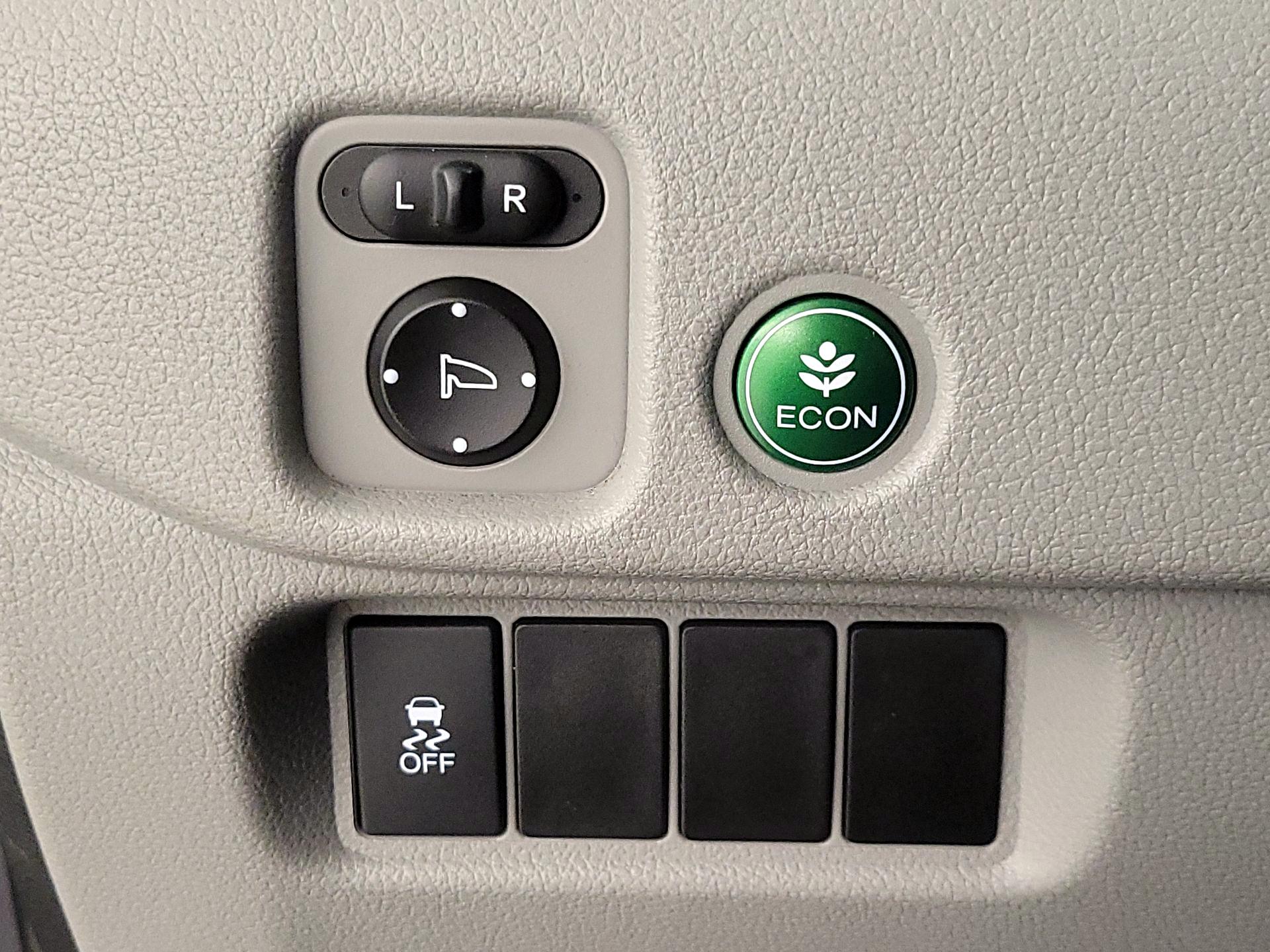 Thumbnail: 2016 Honda Pilot - 13