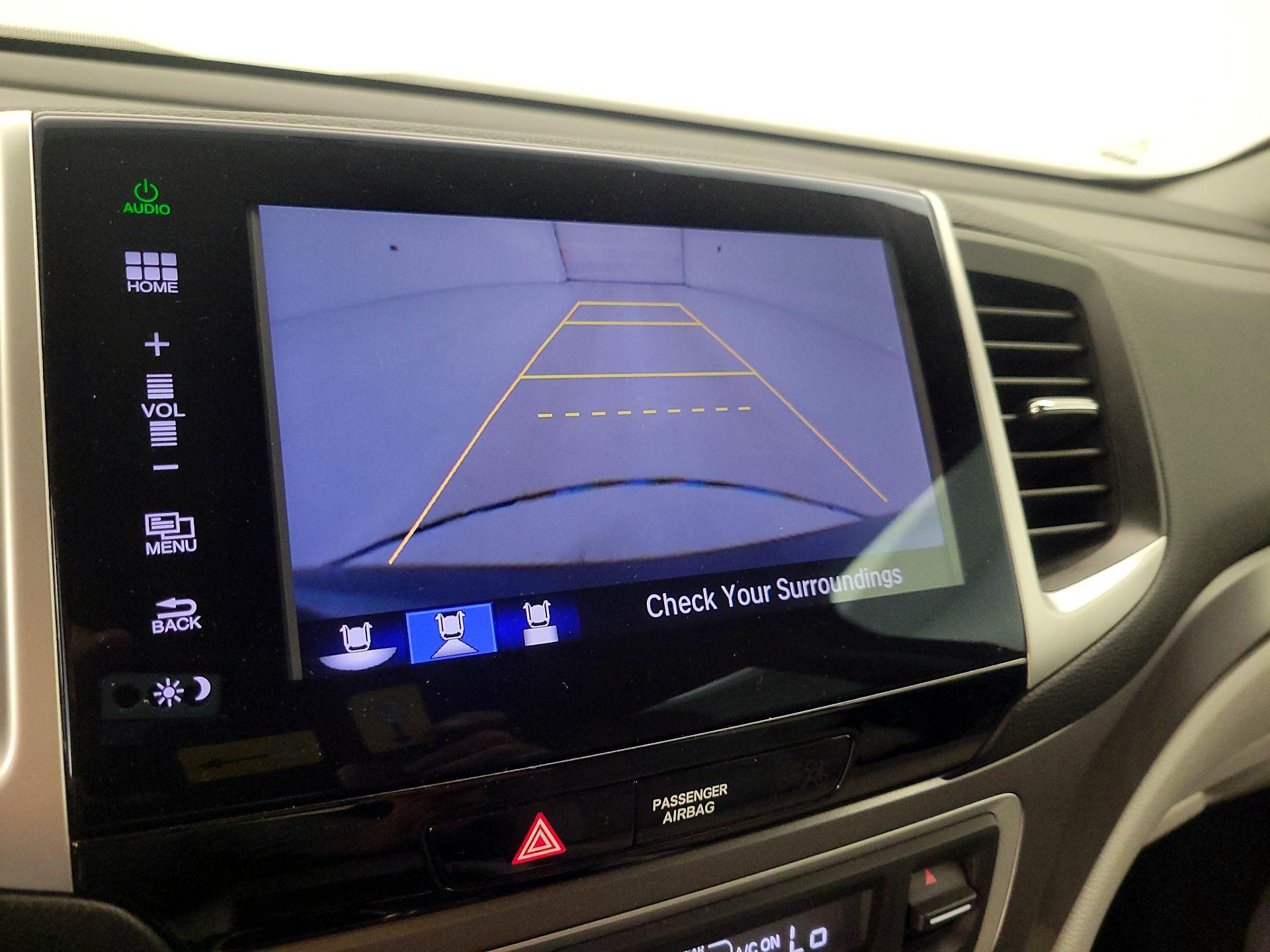 Thumbnail: 2016 Honda Pilot - 14