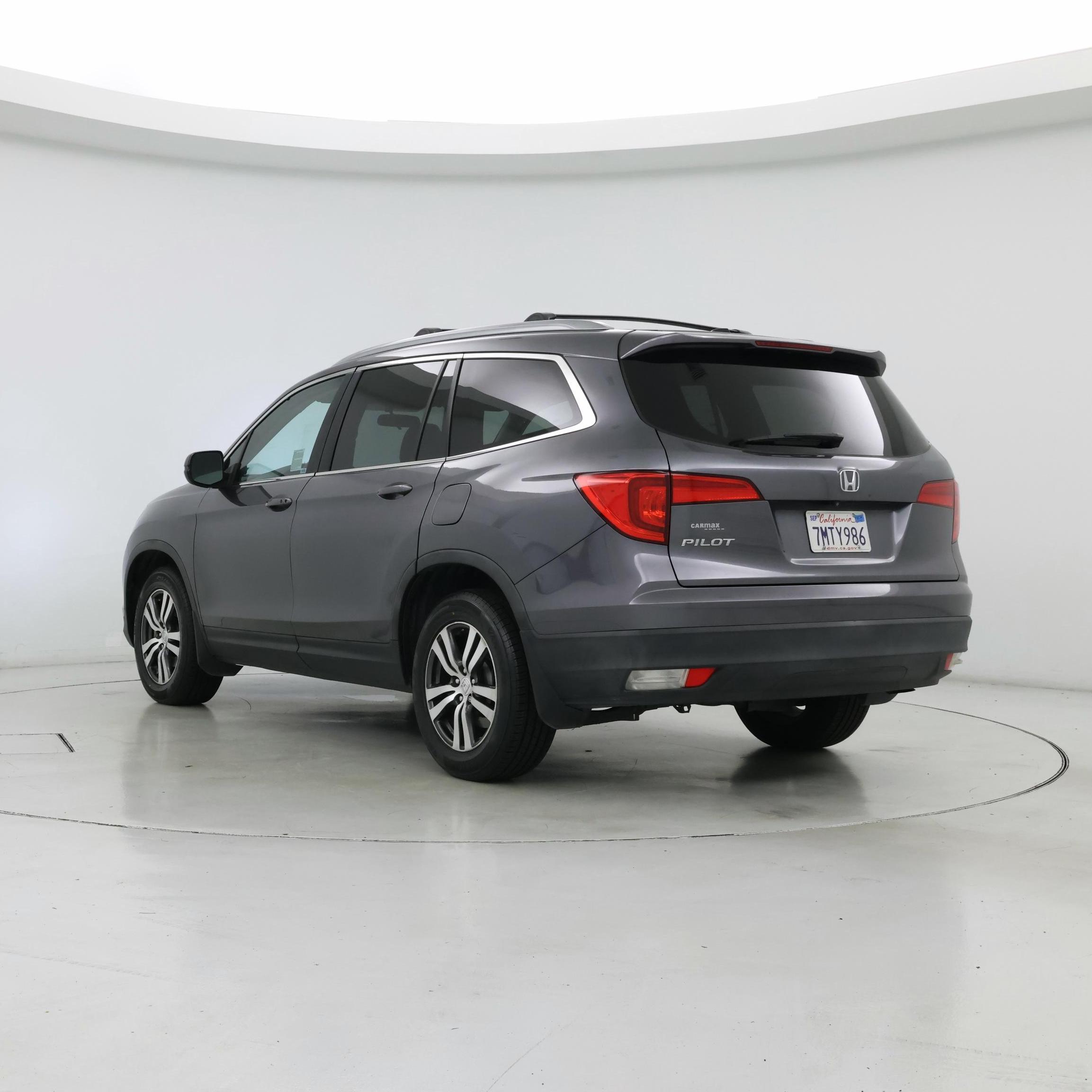 Thumbnail: 2016 Honda Pilot - 2