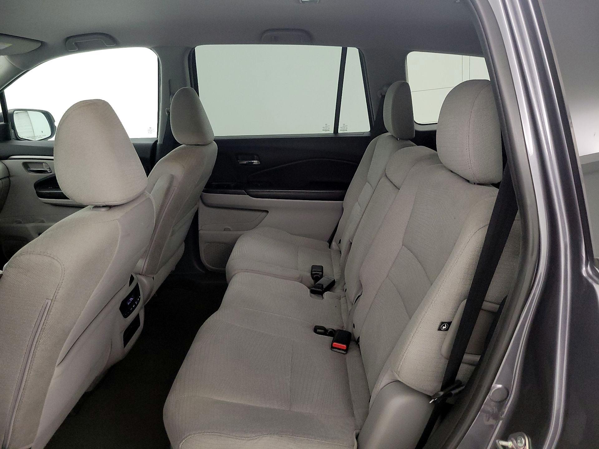 Thumbnail: 2016 Honda Pilot - 19