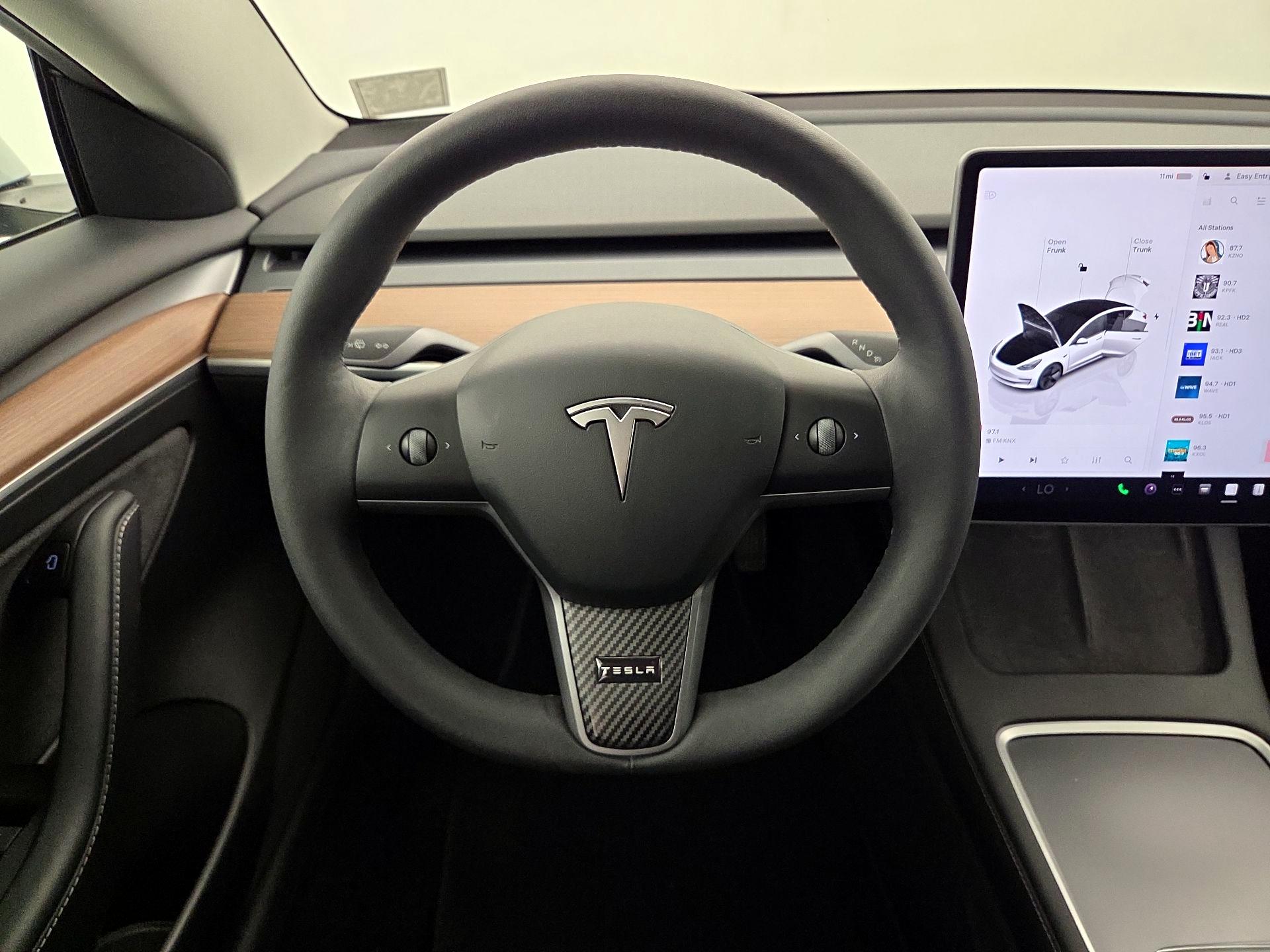 Thumbnail: 2023 Tesla Model 3 - 10