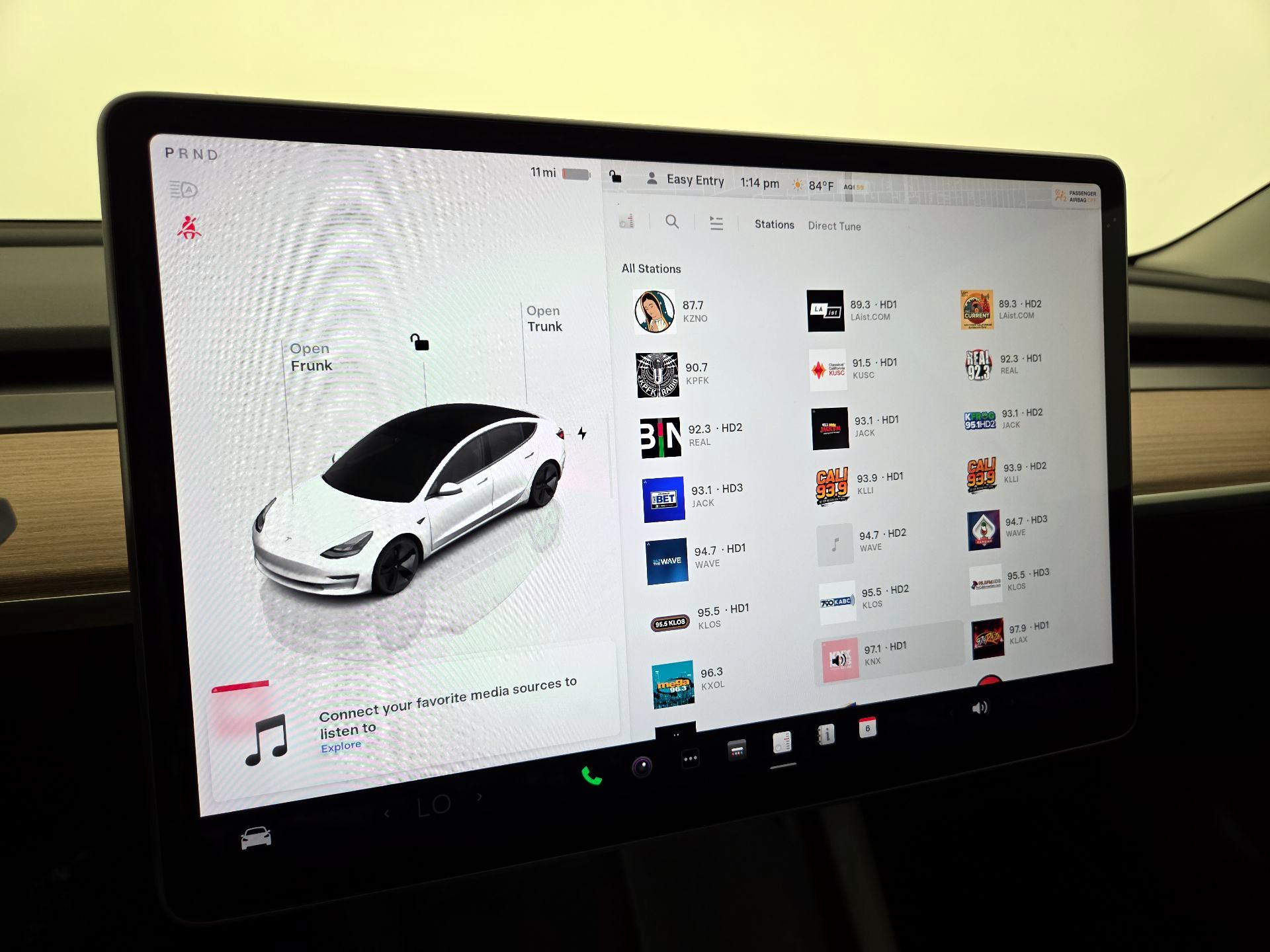 Thumbnail: 2023 Tesla Model 3 - 15