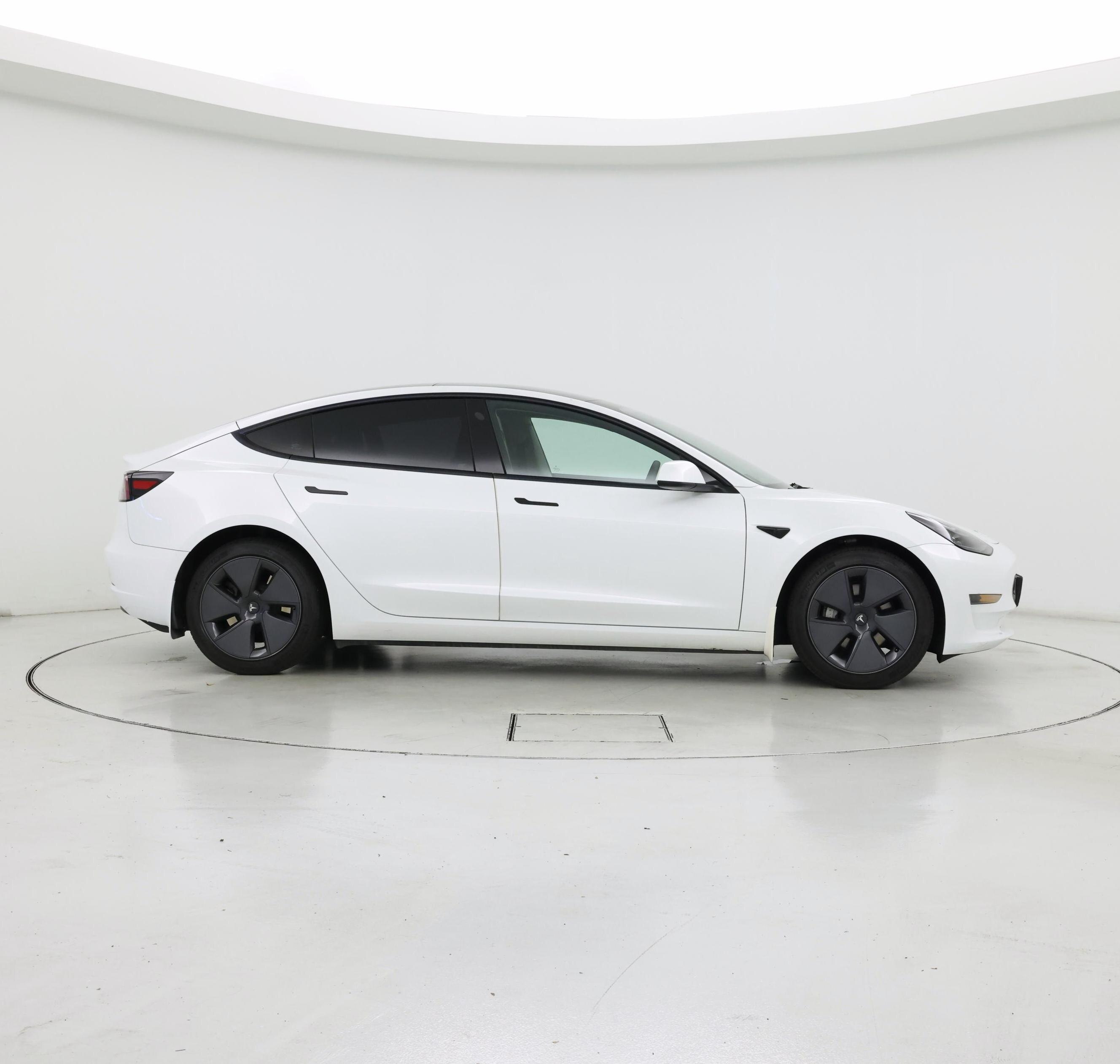 Thumbnail: 2023 Tesla Model 3 - 7