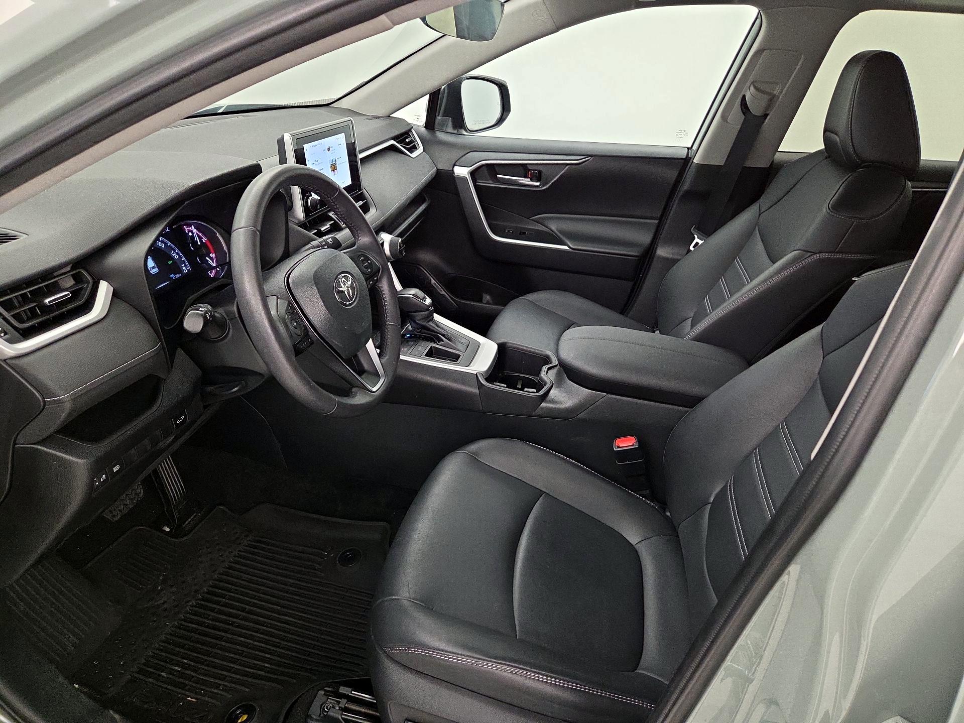 Thumbnail: 2023 Toyota RAV4 - 11