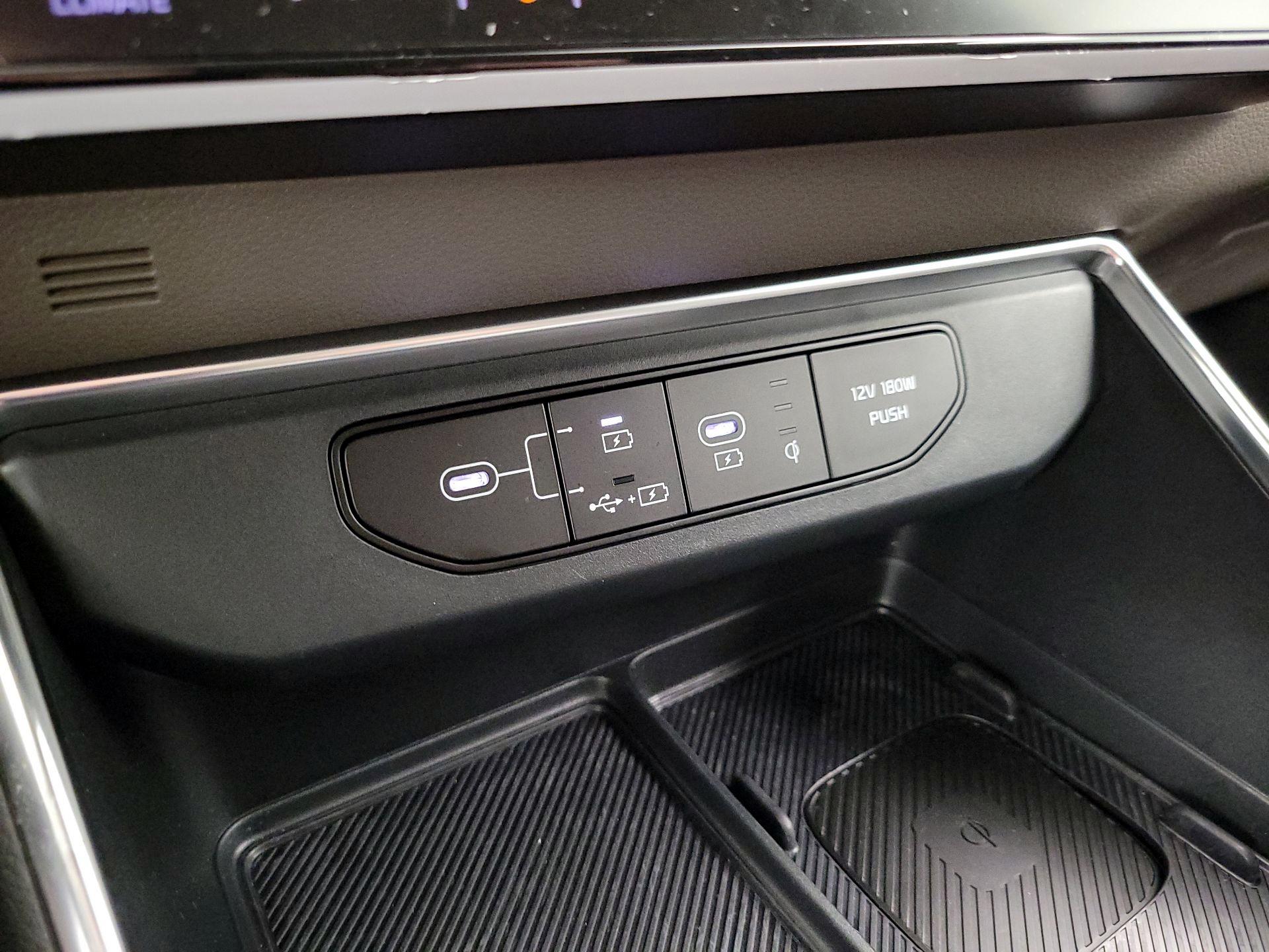 Thumbnail: 2025 Kia Carnival - 19