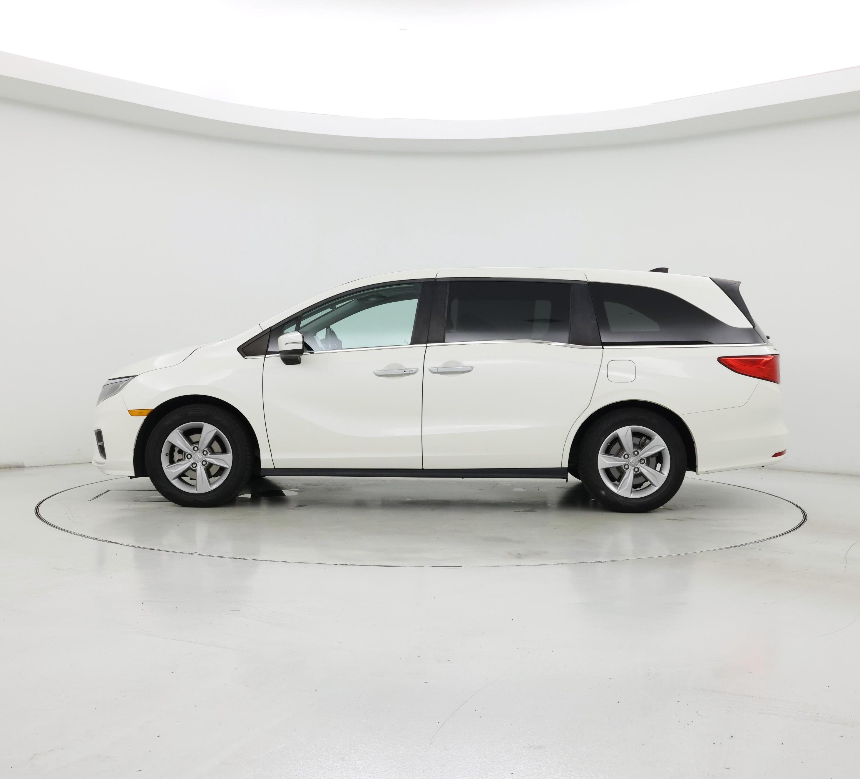 Thumbnail: 2019 Honda Odyssey - 3