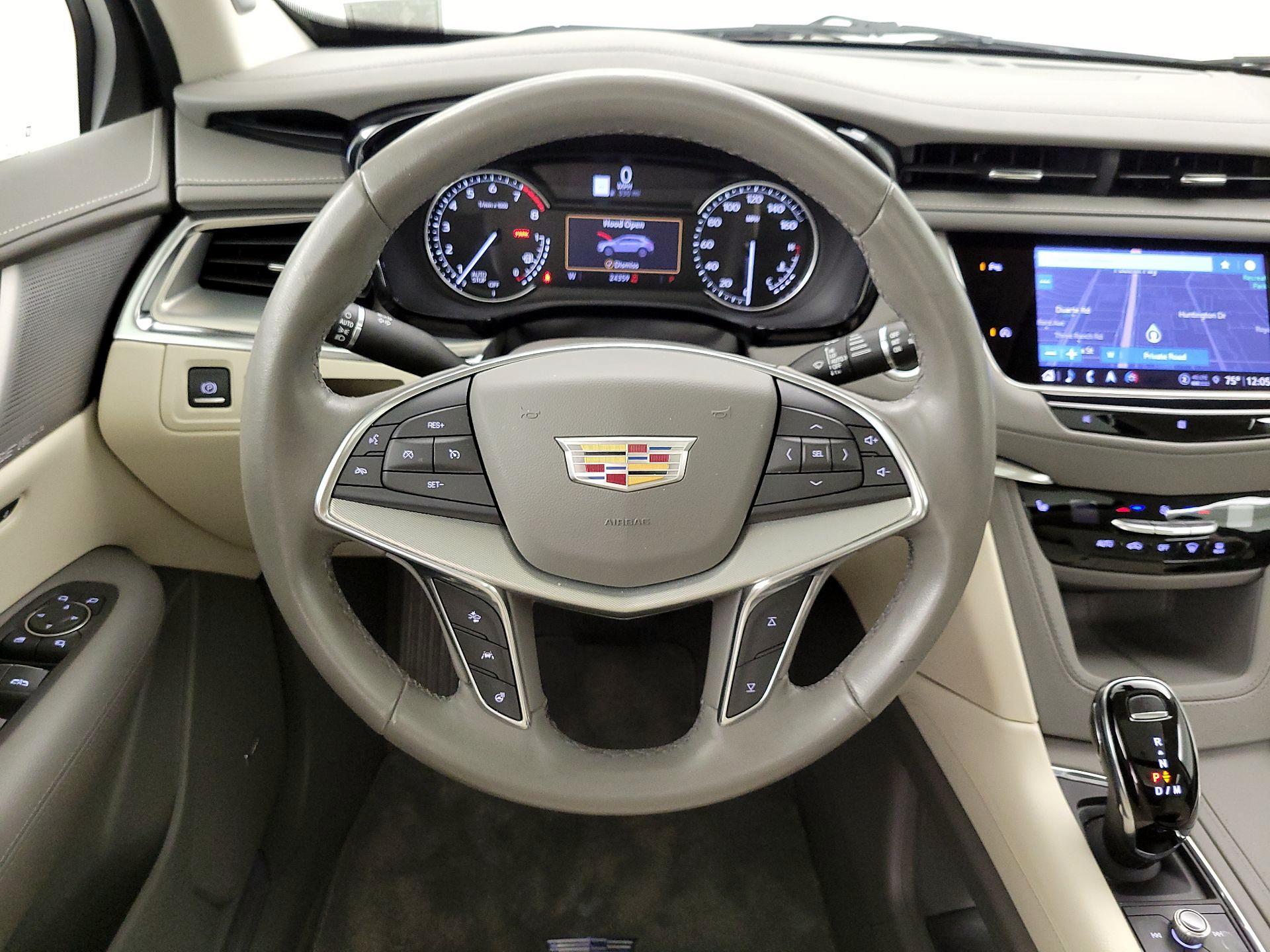 Thumbnail: 2021 Cadillac XT5 - 10