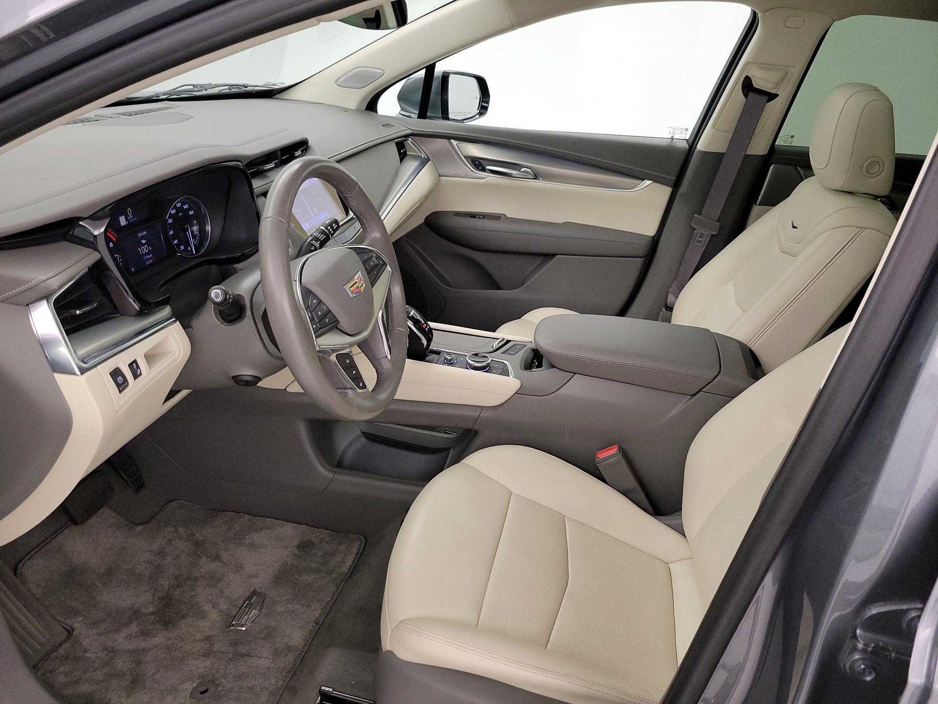 Thumbnail: 2021 Cadillac XT5 - 11