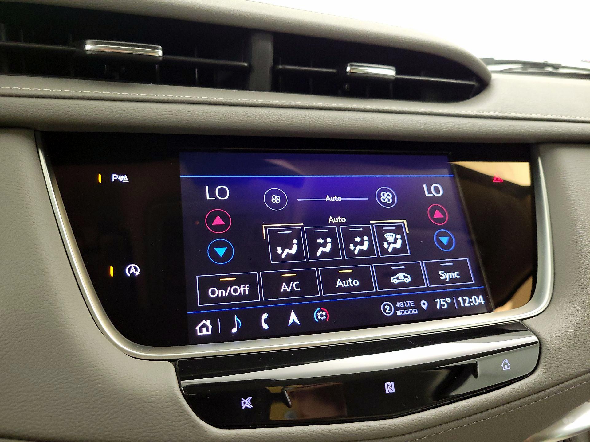 Thumbnail: 2021 Cadillac XT5 - 17