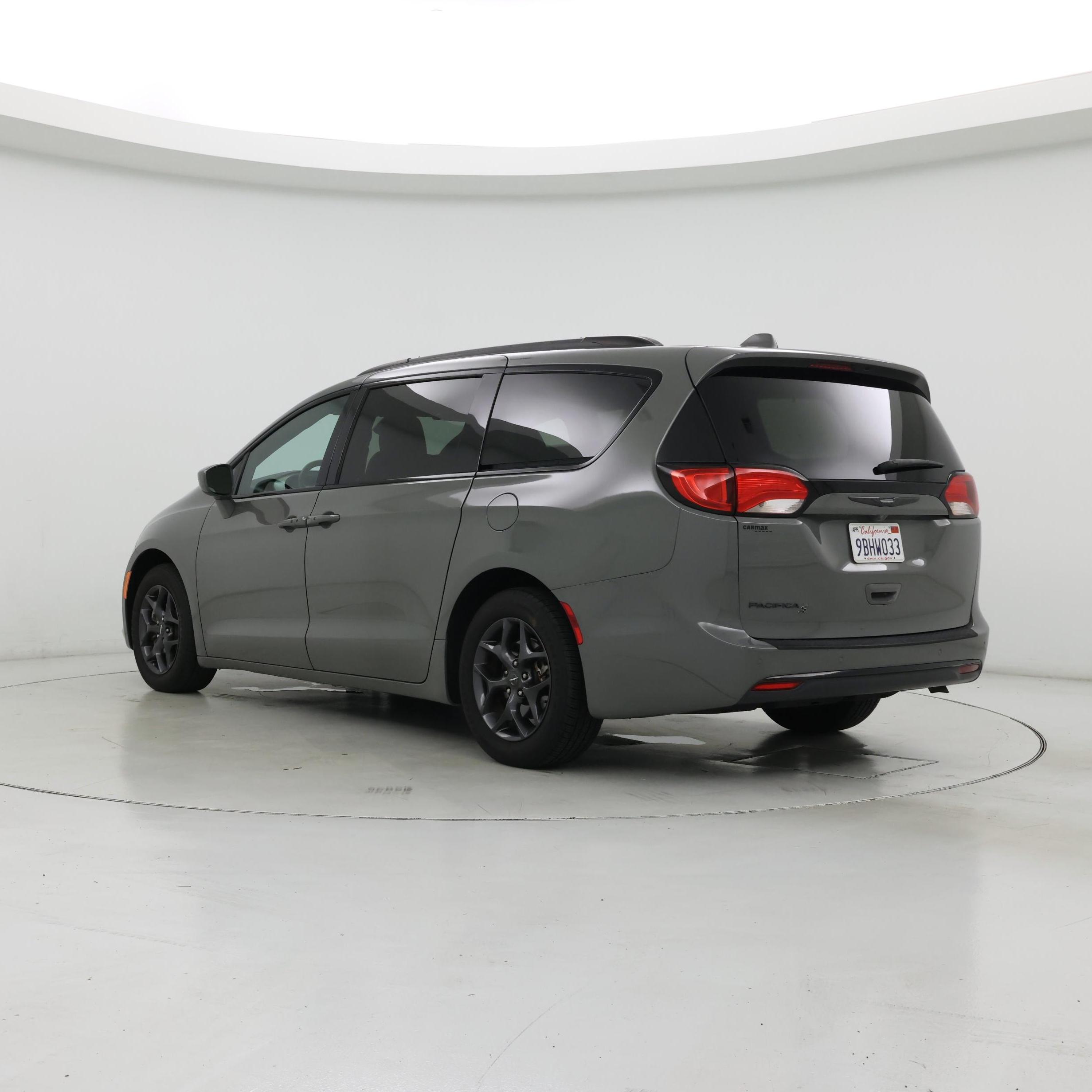 Thumbnail: 2020 Chrysler Pacifica - 2