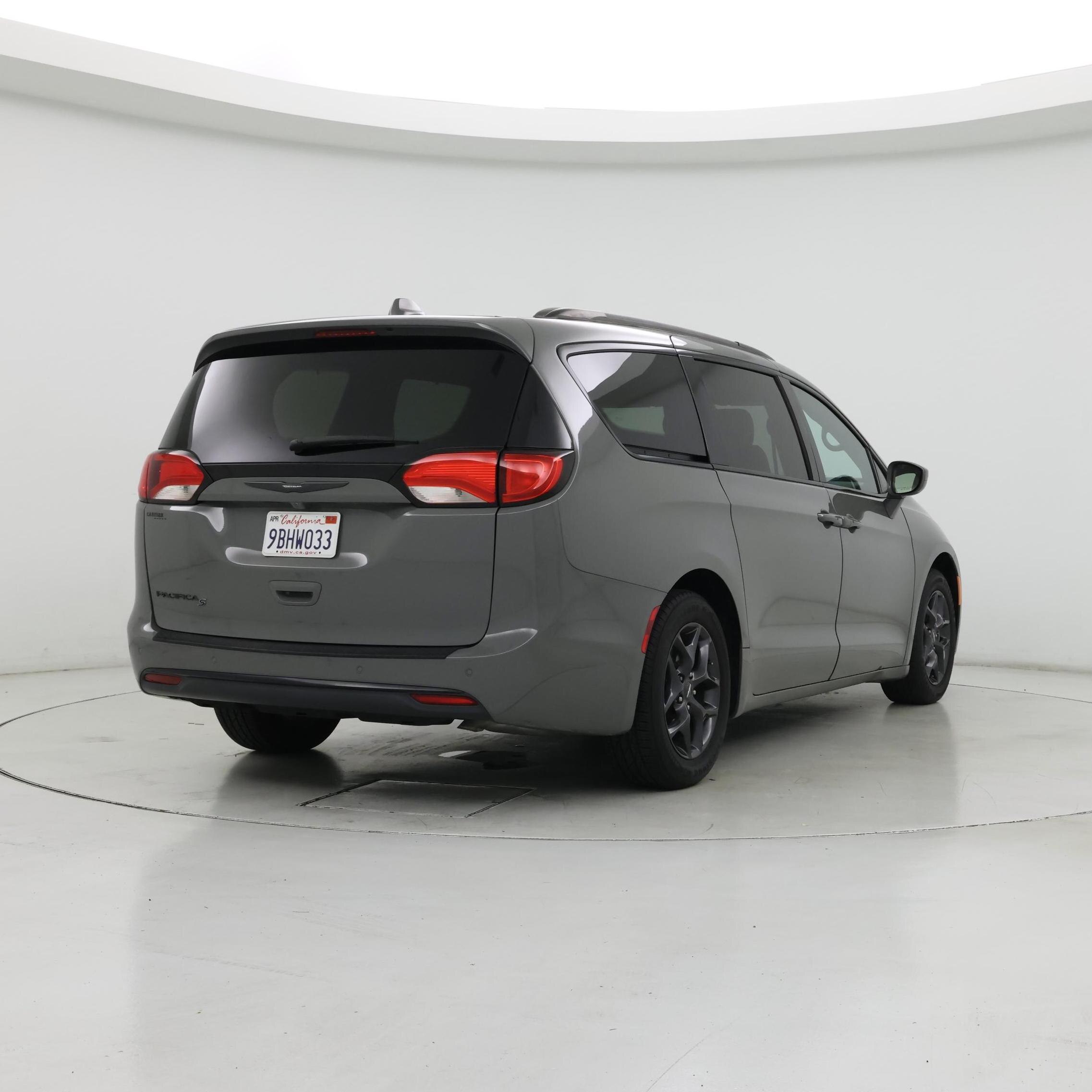 Thumbnail: 2020 Chrysler Pacifica - 8